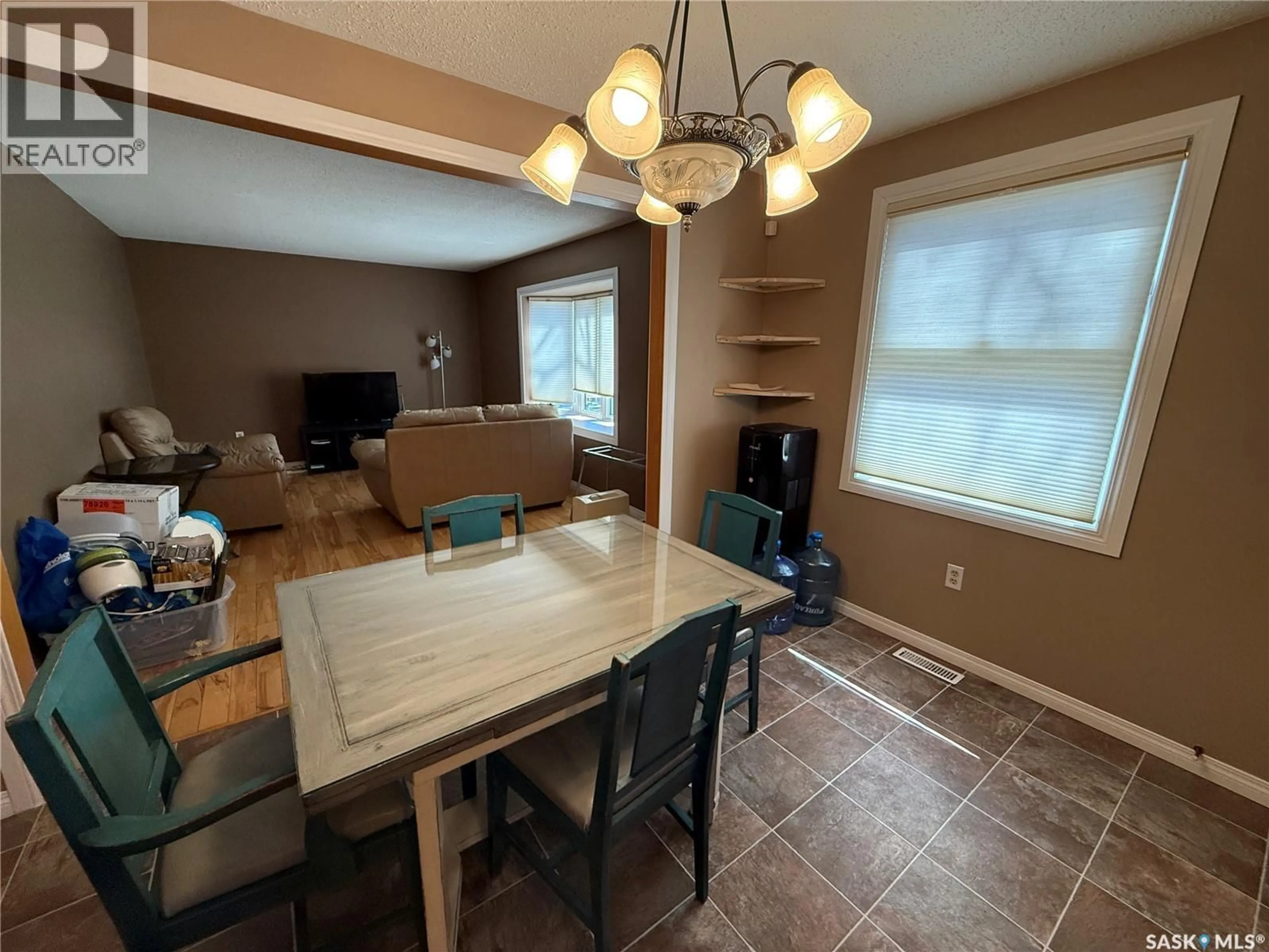 Unknown for 805 SOURIS AVENUE, Weyburn Saskatchewan S4H0E5