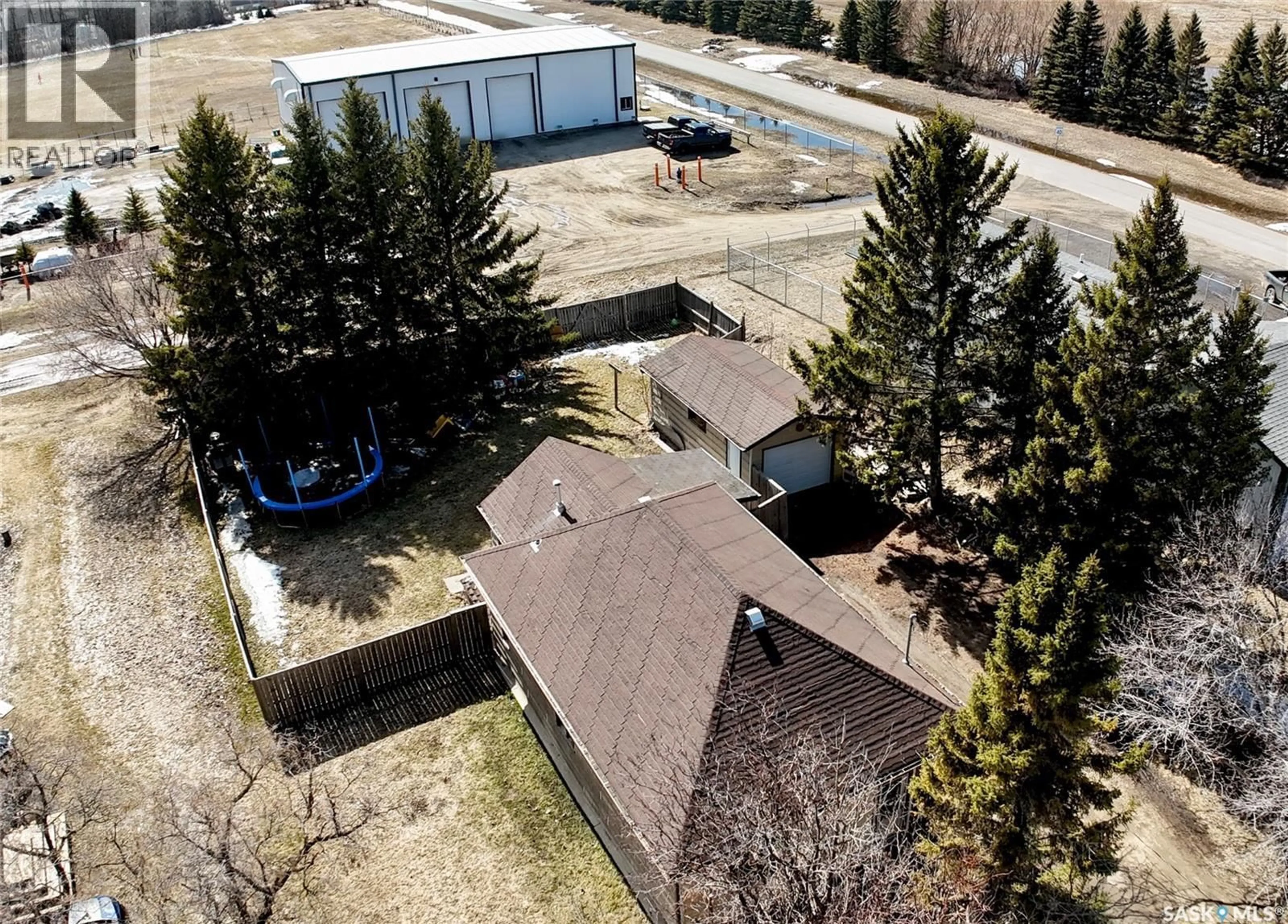 A pic from outside/outdoor area/front of a property/back of a property/a pic from drone, building for 412 GIBSON AVENUE, Saltcoats Saskatchewan S0A3R0