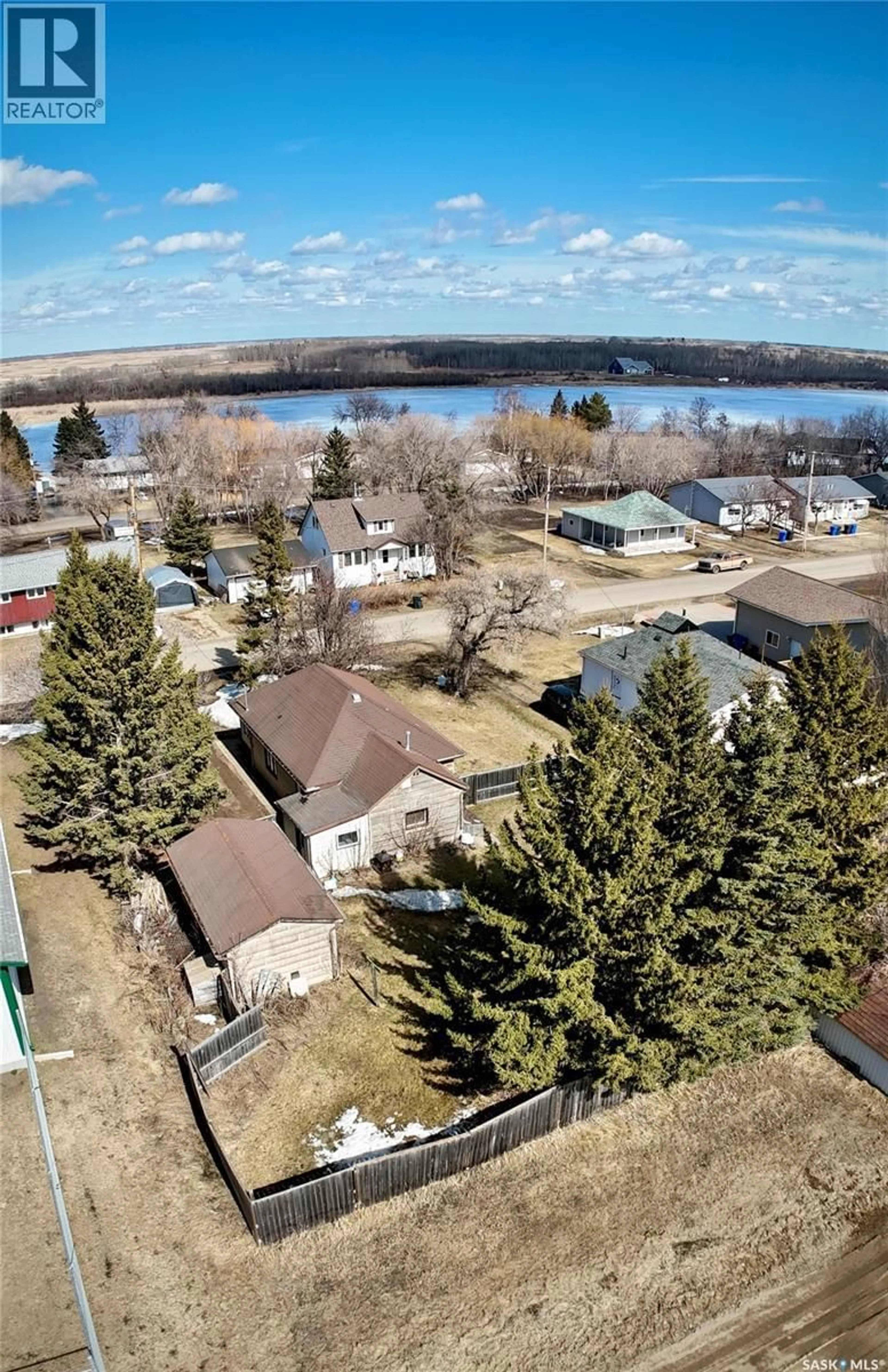 A pic from outside/outdoor area/front of a property/back of a property/a pic from drone, water/lake/river/ocean view for 412 GIBSON AVENUE, Saltcoats Saskatchewan S0A3R0