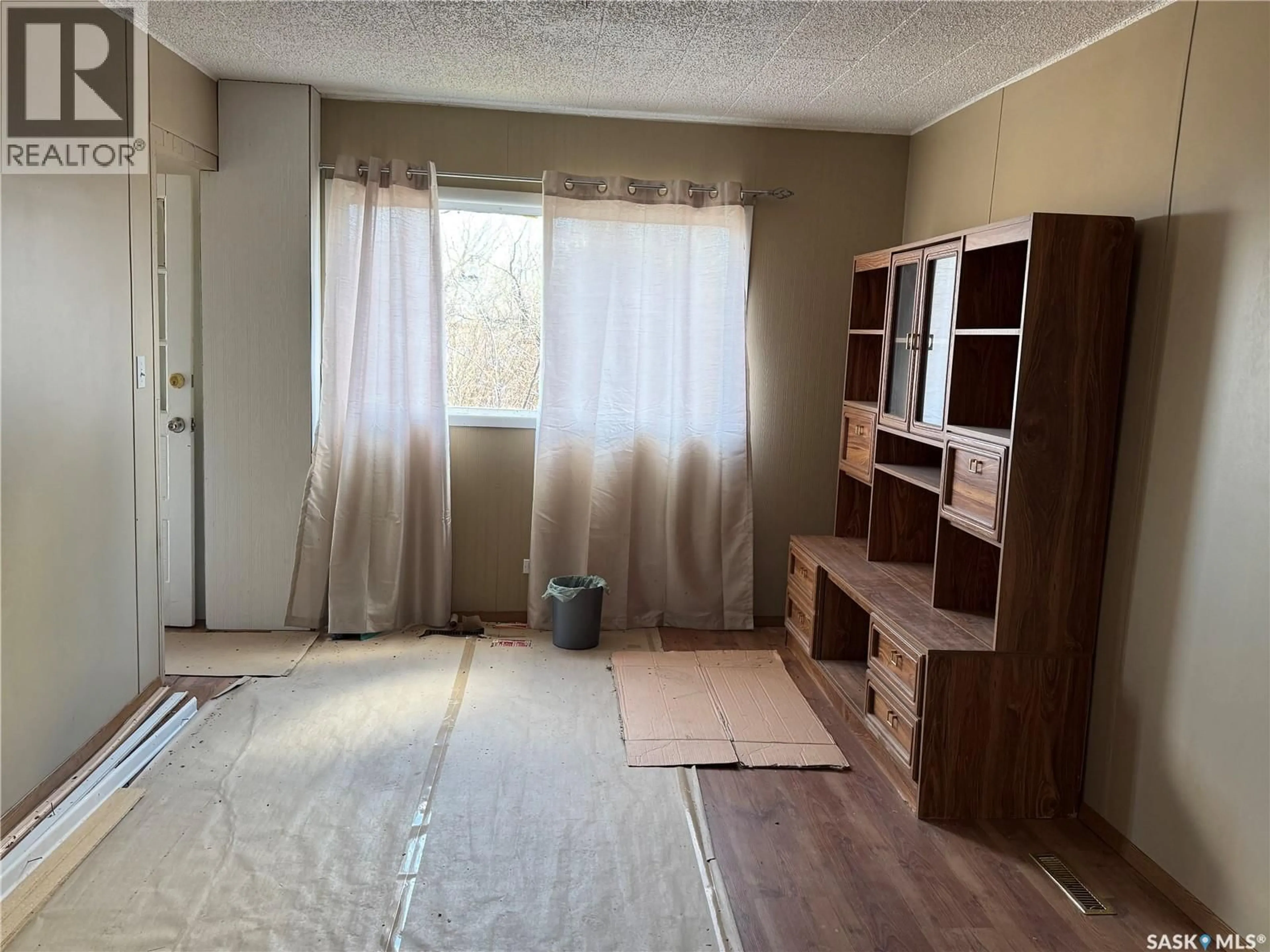 A pic of a room for 1225 HALIFAX STREET, Halbrite Saskatchewan S0C1H0