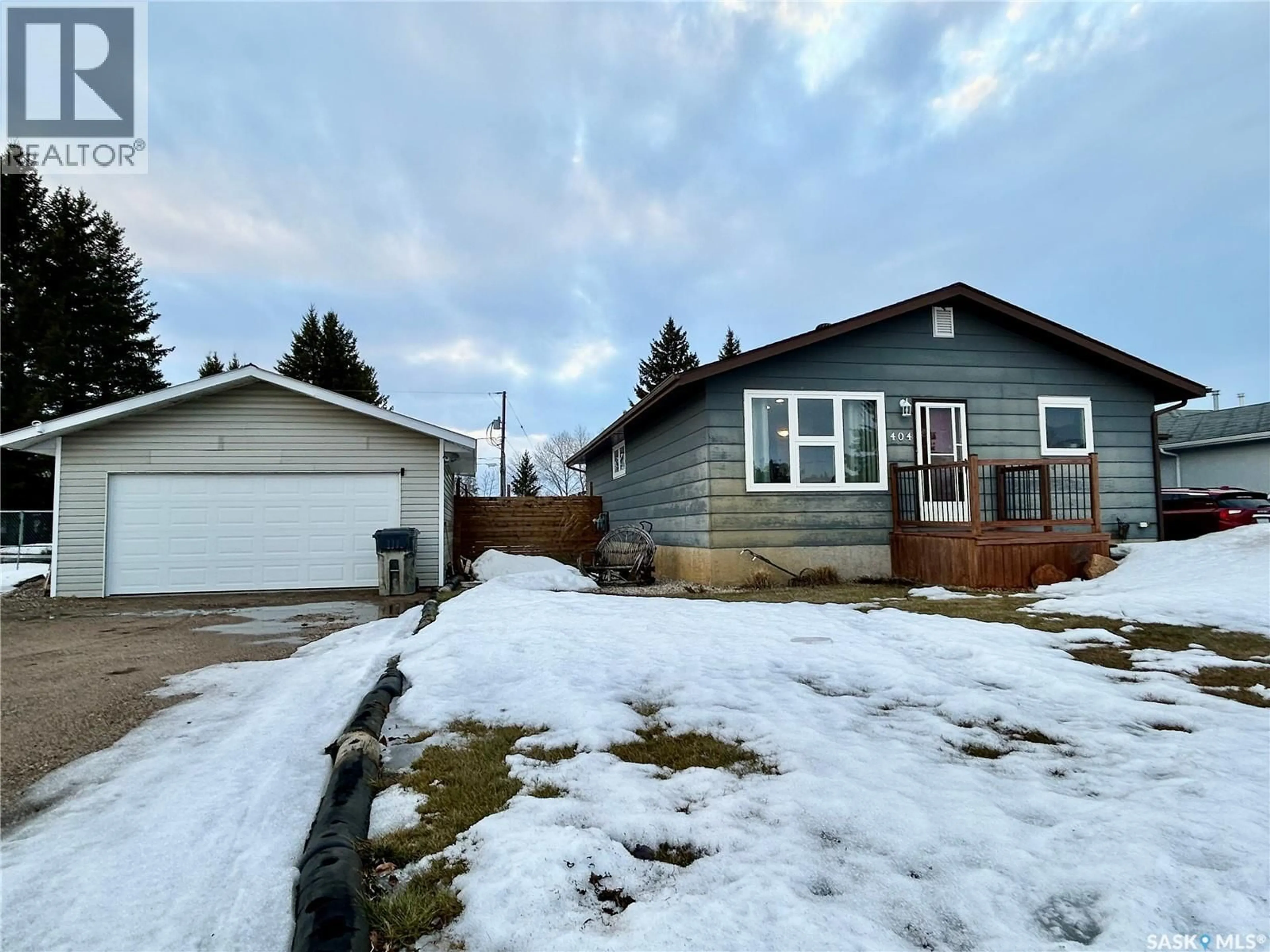 Unknown for 404 5TH STREET, Nipawin Saskatchewan S0E1E0