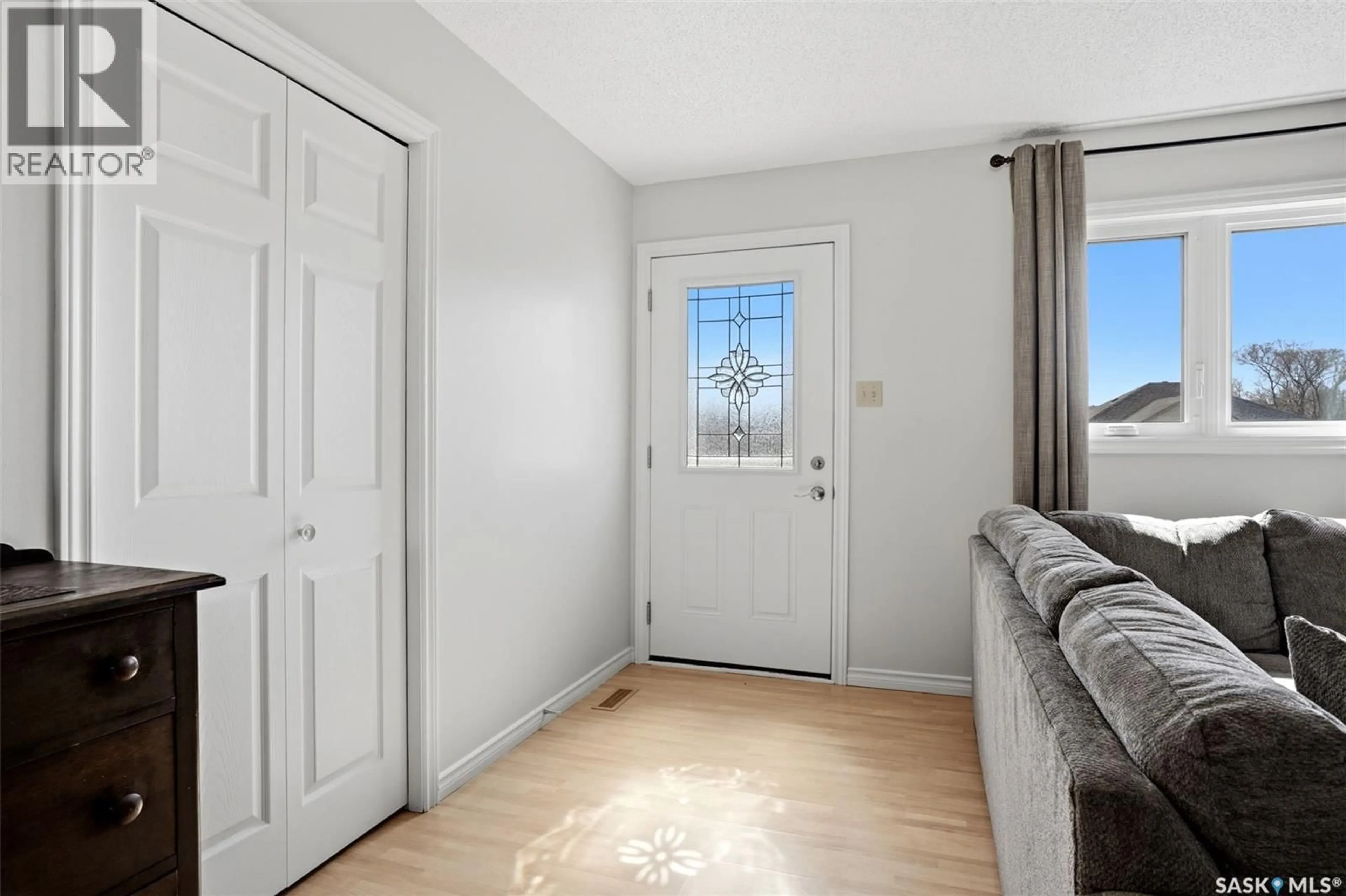 Indoor entryway for 327 COTEAU STREET, Milestone Saskatchewan S0G3L0