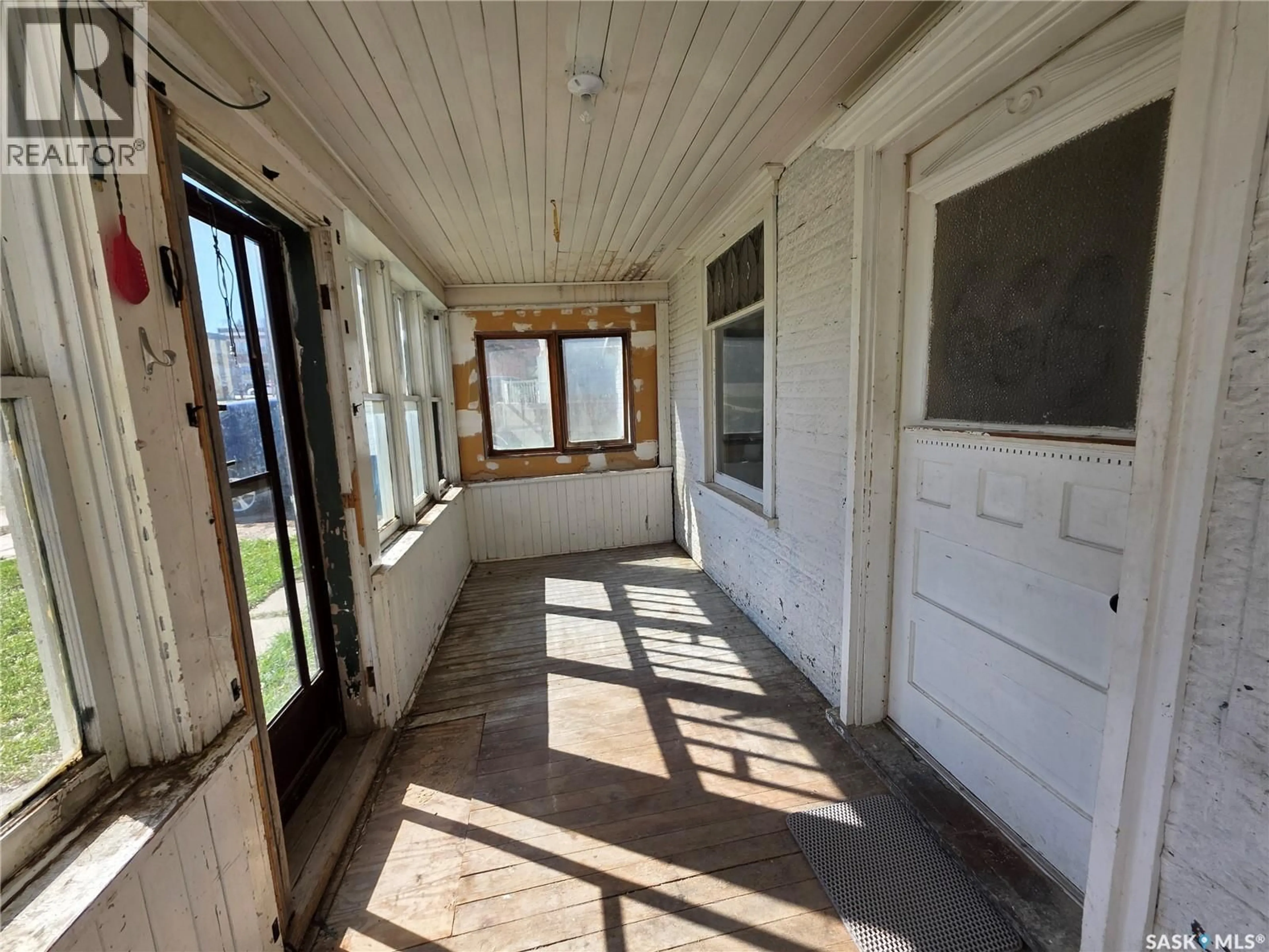 Unknown for 2470 PROTON AVENUE, Gull Lake Saskatchewan S0N1A0