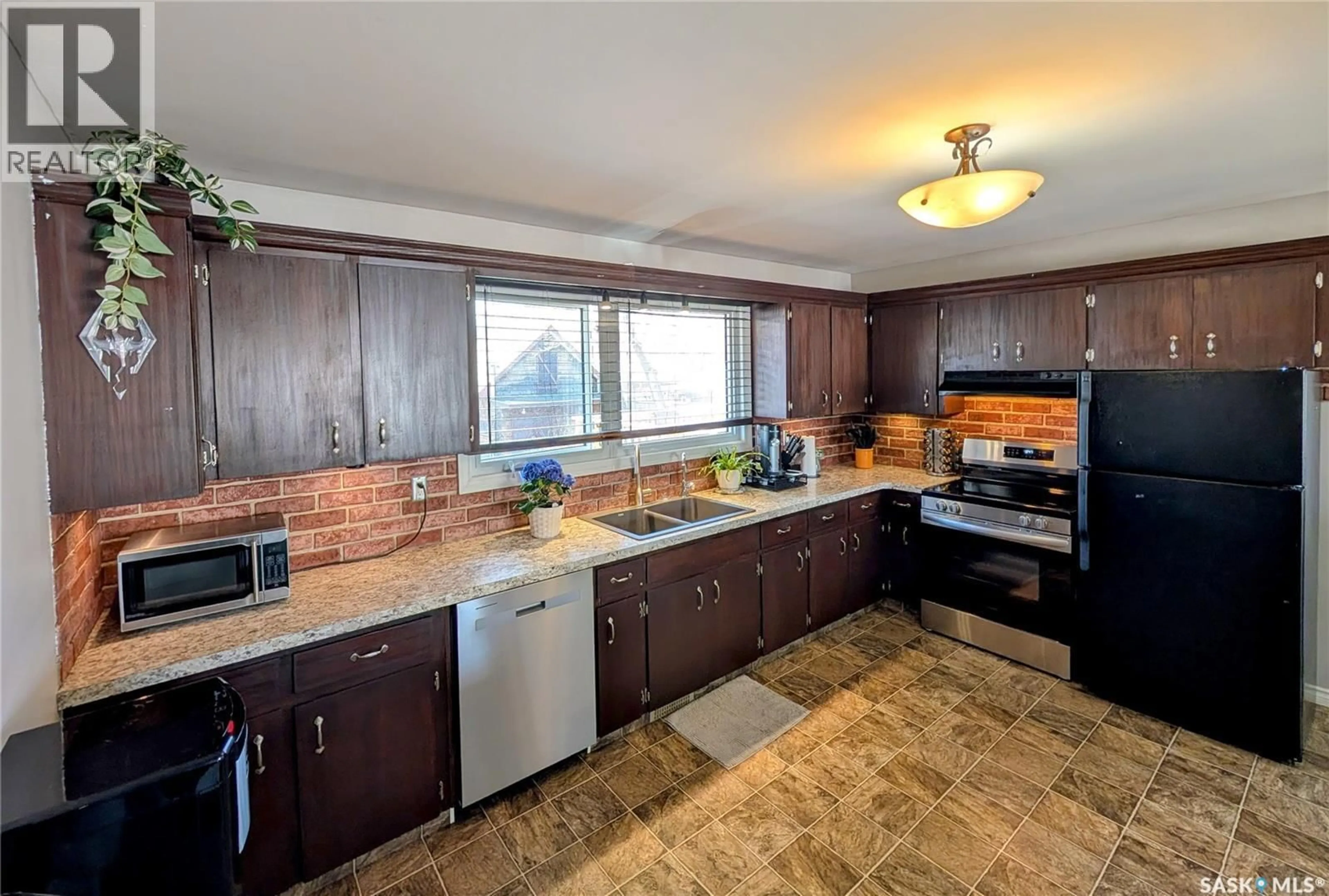 Standard kitchen, ceramic/tile floor for 102 MOLLARD CRESCENT, Regina Saskatchewan S4T6J5