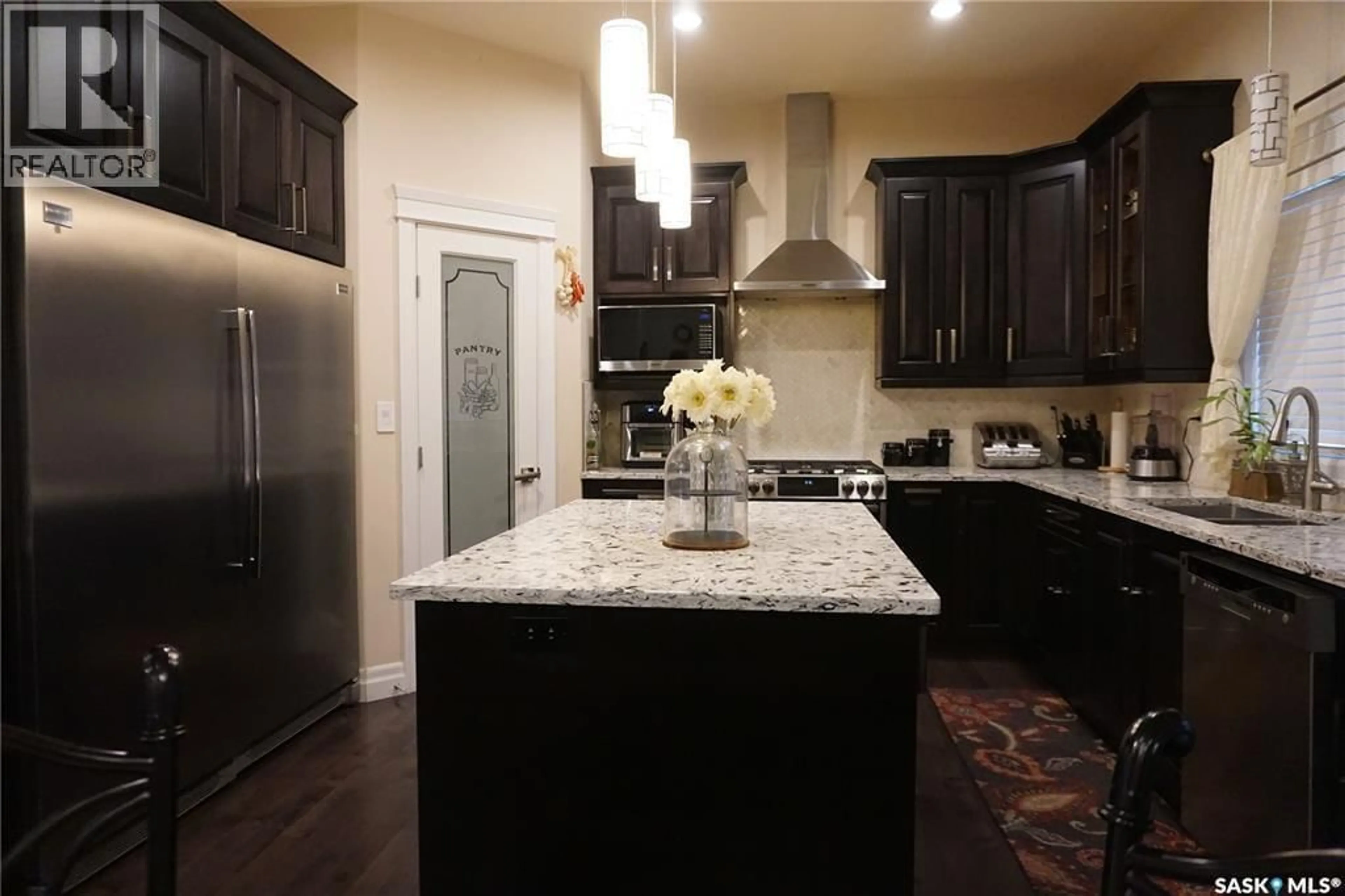 Open concept kitchen, unknown for 319 ROY CRESCENT, Saskatoon Saskatchewan S7W0L1