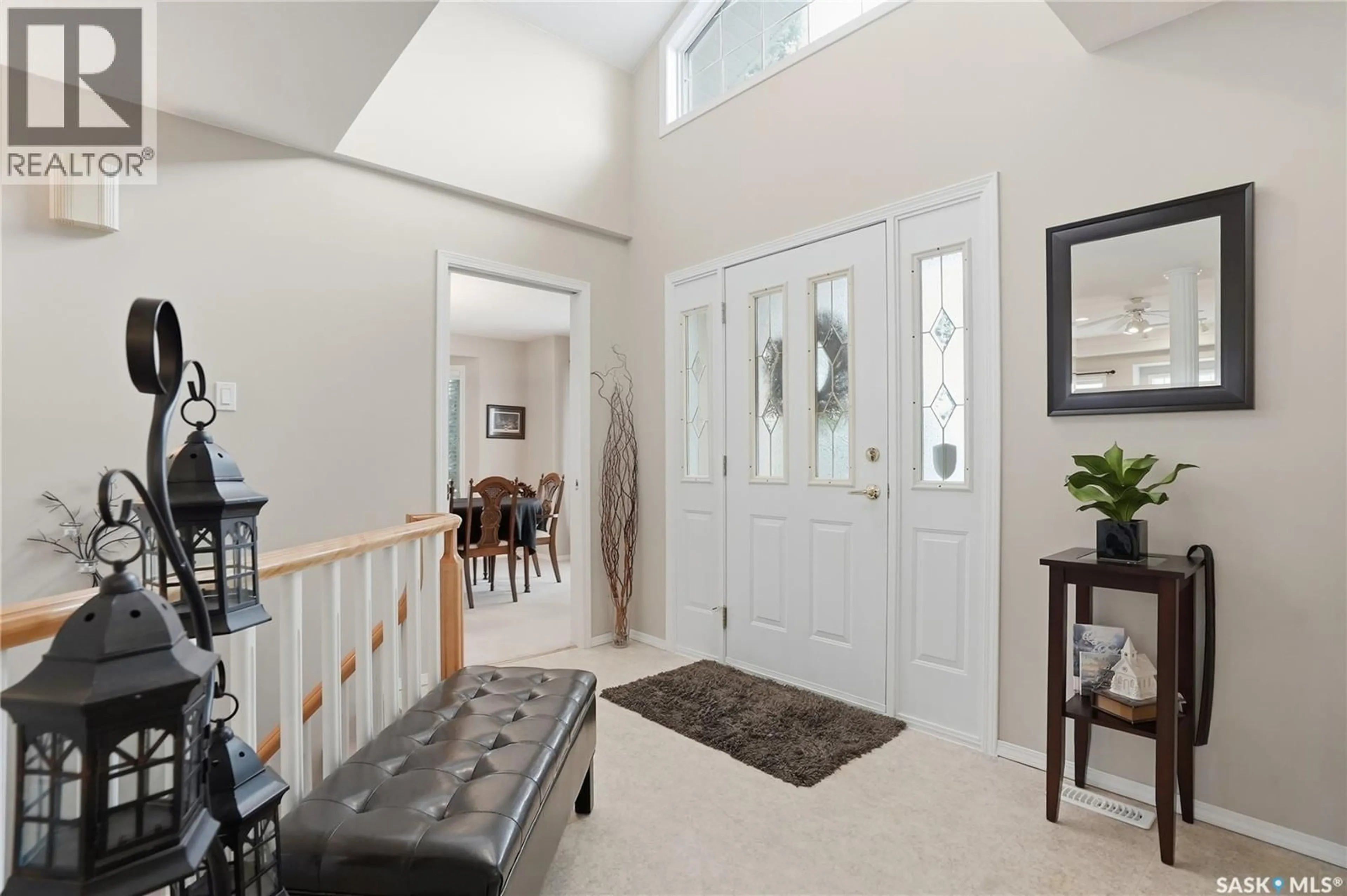 Indoor entryway for 911 CHOTEM CRESCENT, Saskatoon Saskatchewan S7N4N3