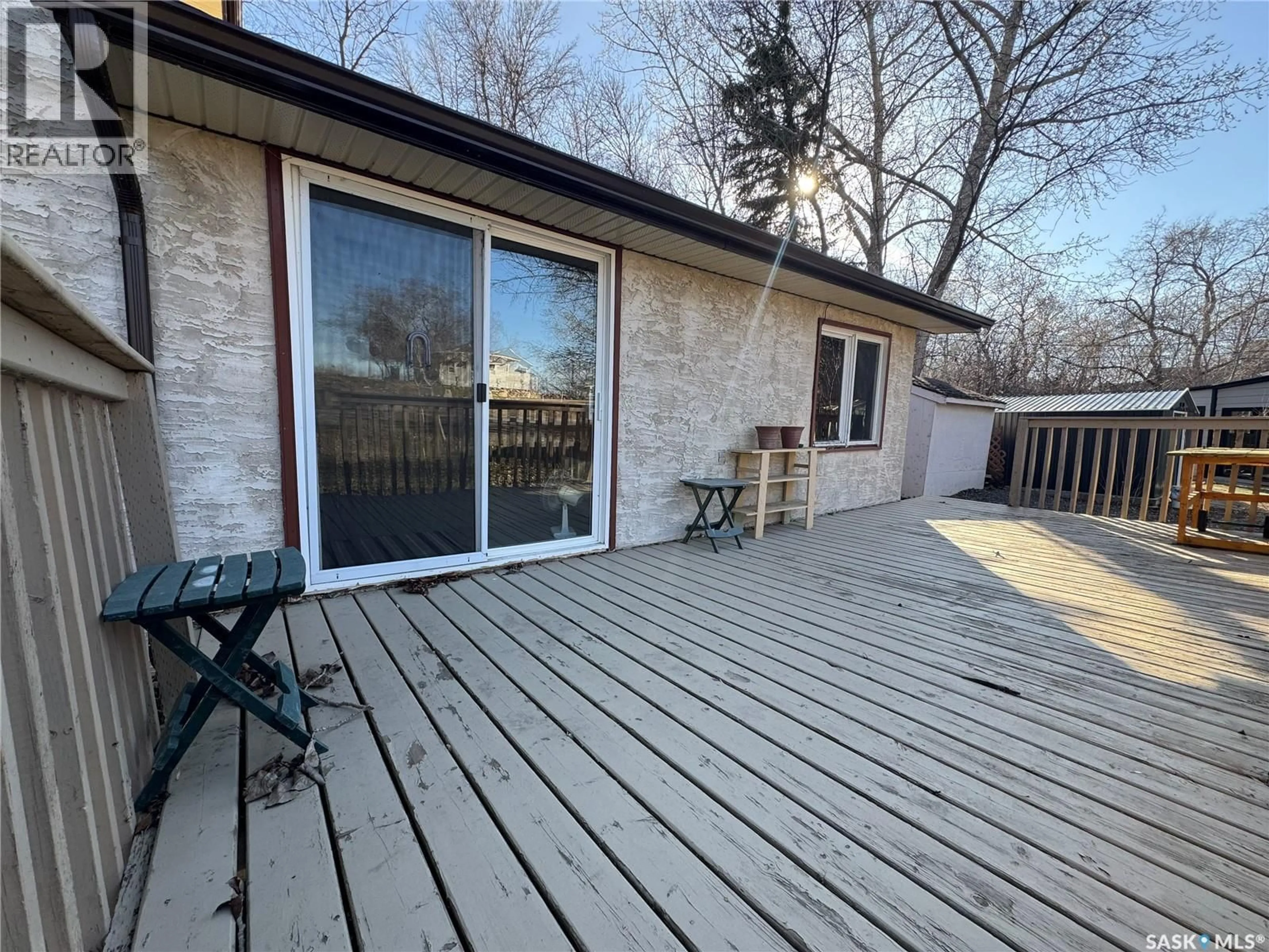 Patio, water/lake/river/ocean view for 1237 GRAND AVENUE, Buena Vista Saskatchewan S2V1A4