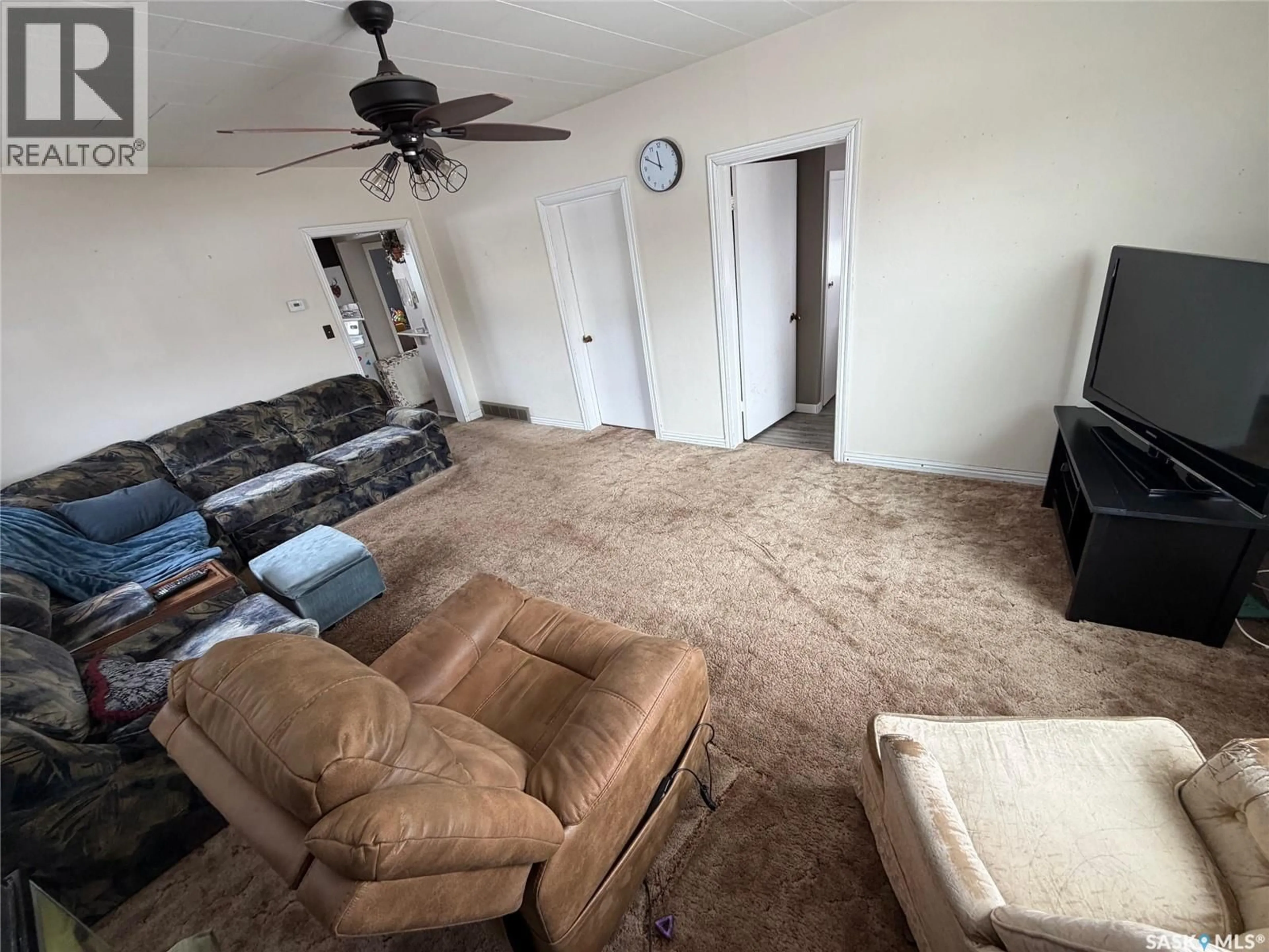 A pic of a room for 412 MAIN STREET, Hudson Bay Saskatchewan S0E0Y0