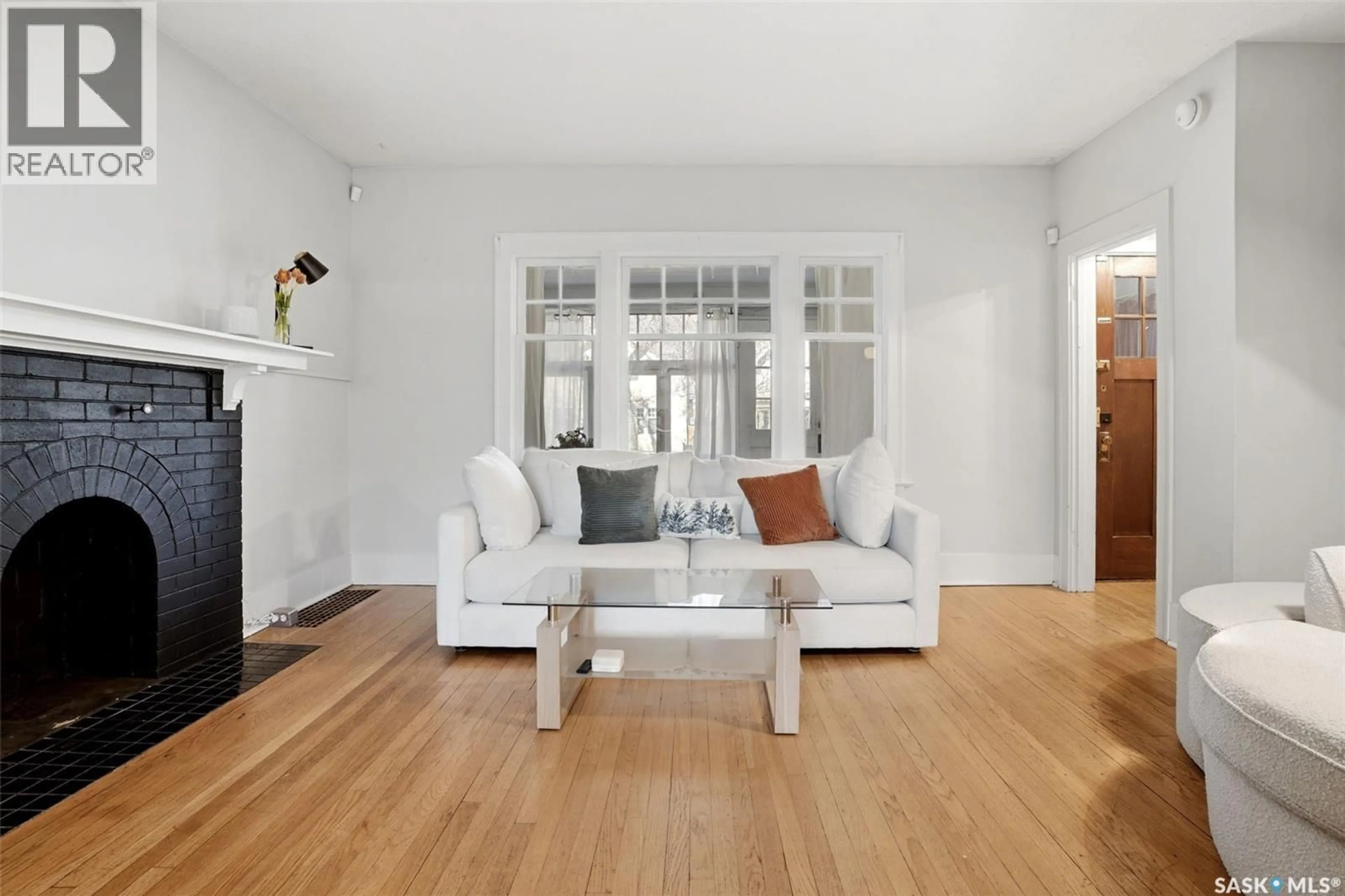 Living room with furniture, unknown for 2273 CAMERON STREET, Regina Saskatchewan S4T2V9