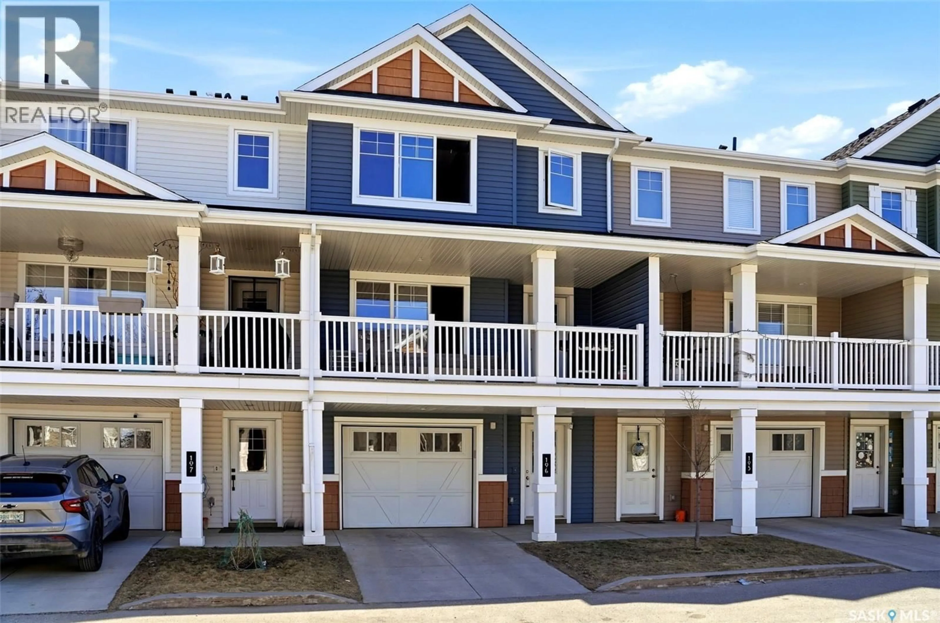 Home with vinyl exterior material, water/lake/river/ocean view for 106 5298 AERODROME ROAD, Regina Saskatchewan S4W0H7