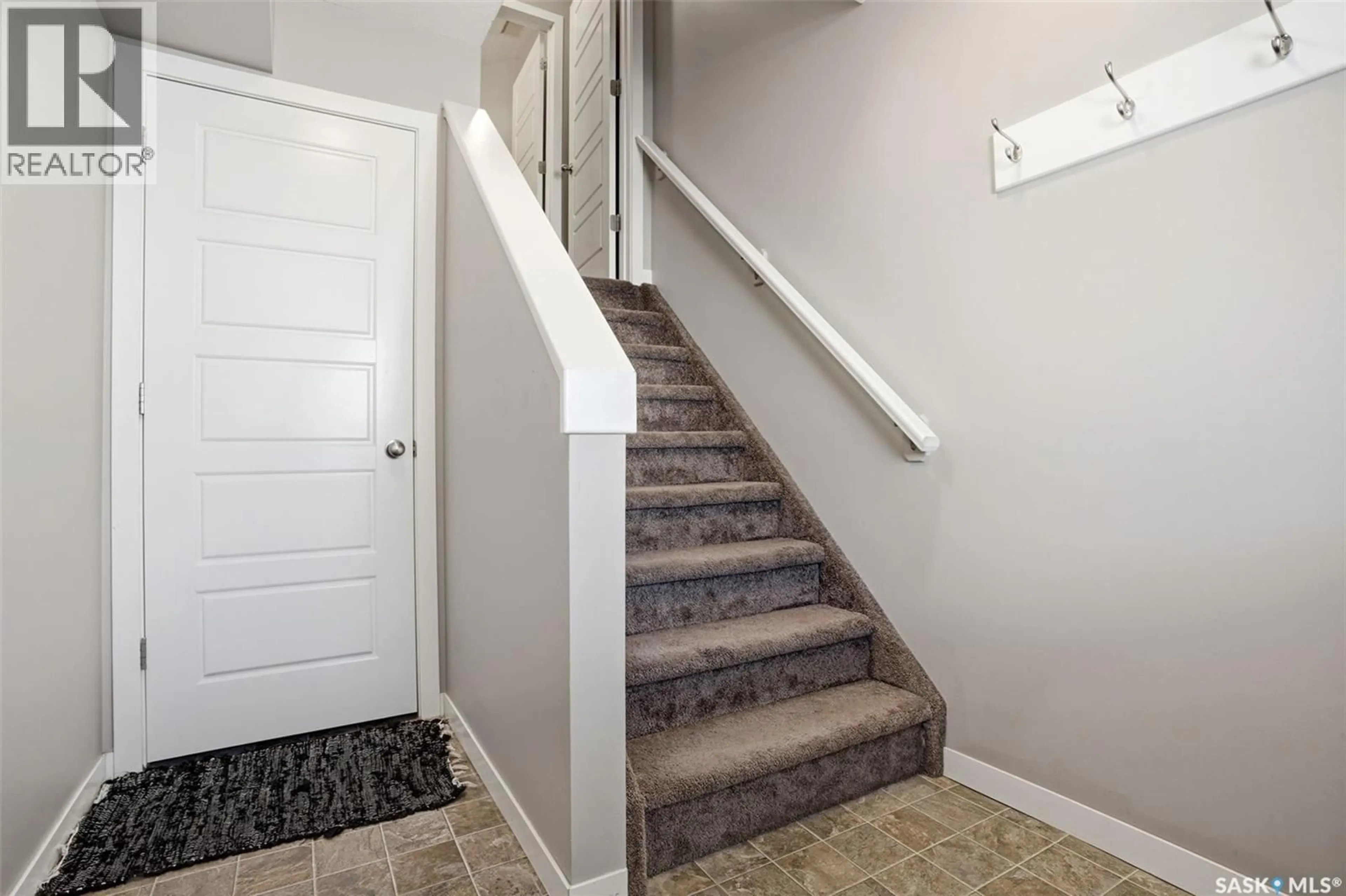 Unknown for 106 5298 AERODROME ROAD, Regina Saskatchewan S4W0H7