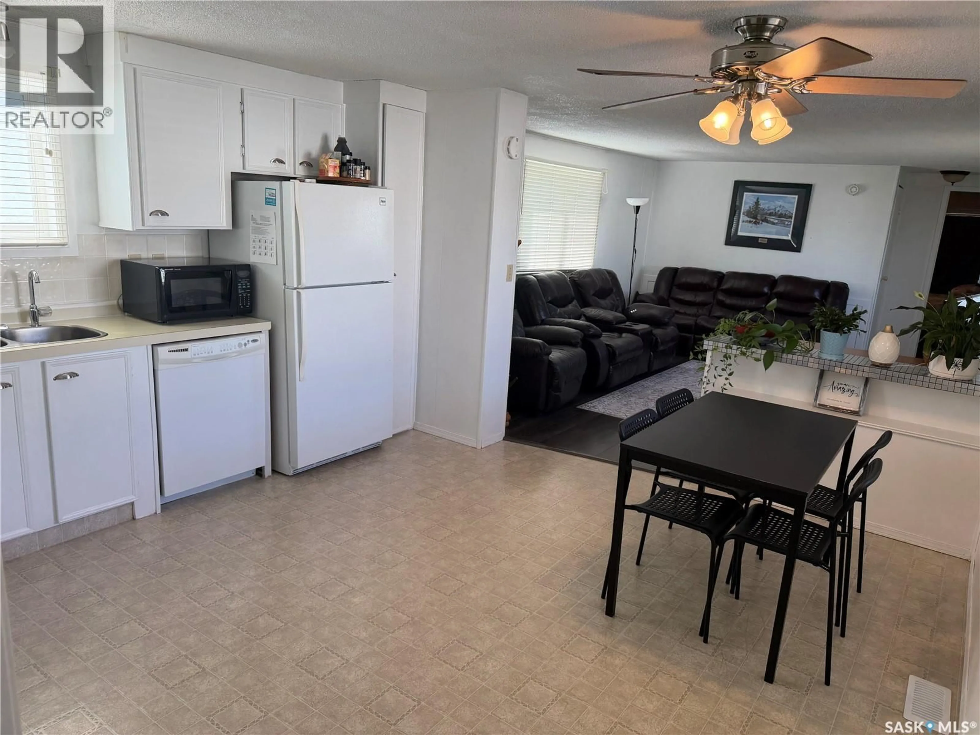 A pic of a room for 609 MEMORIAL DRIVE, Spiritwood Saskatchewan S0J2M0
