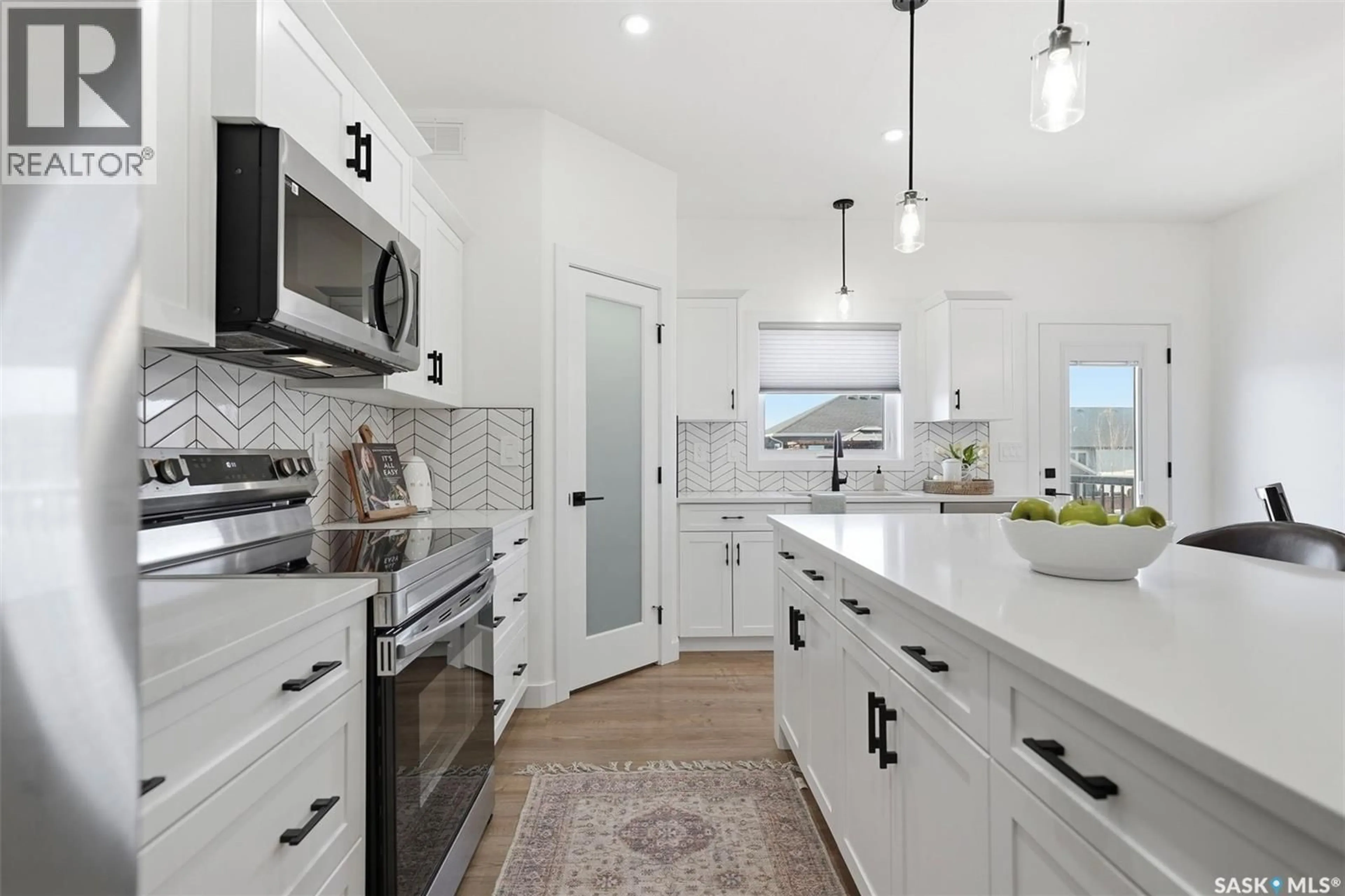 Open concept kitchen, ceramic/tile floor for 709 SARAZEN DRIVE, Warman Saskatchewan S0K4S4