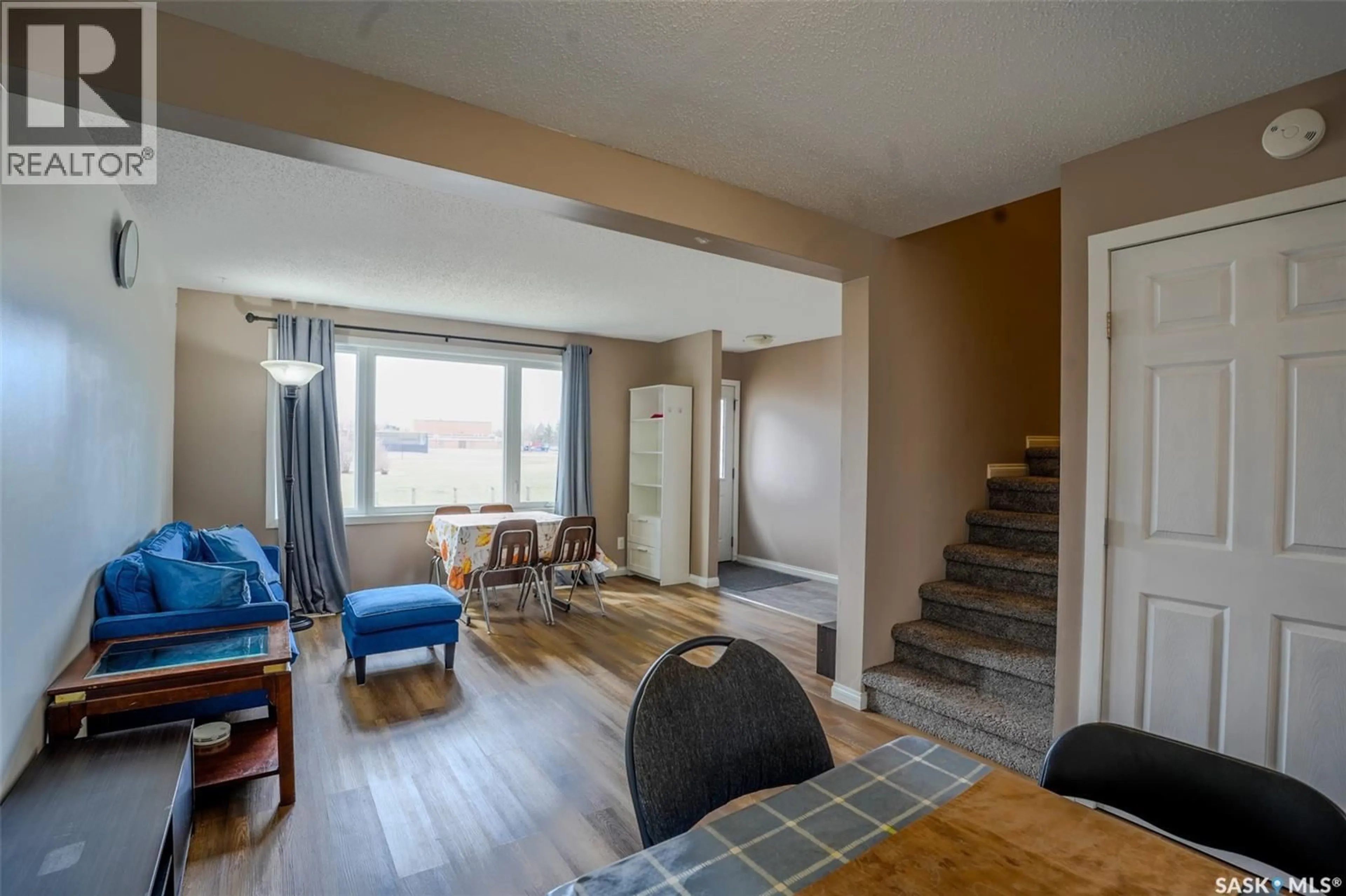 Unknown for 91 MACKENZIE WAY, Regina Saskatchewan S4N5M8