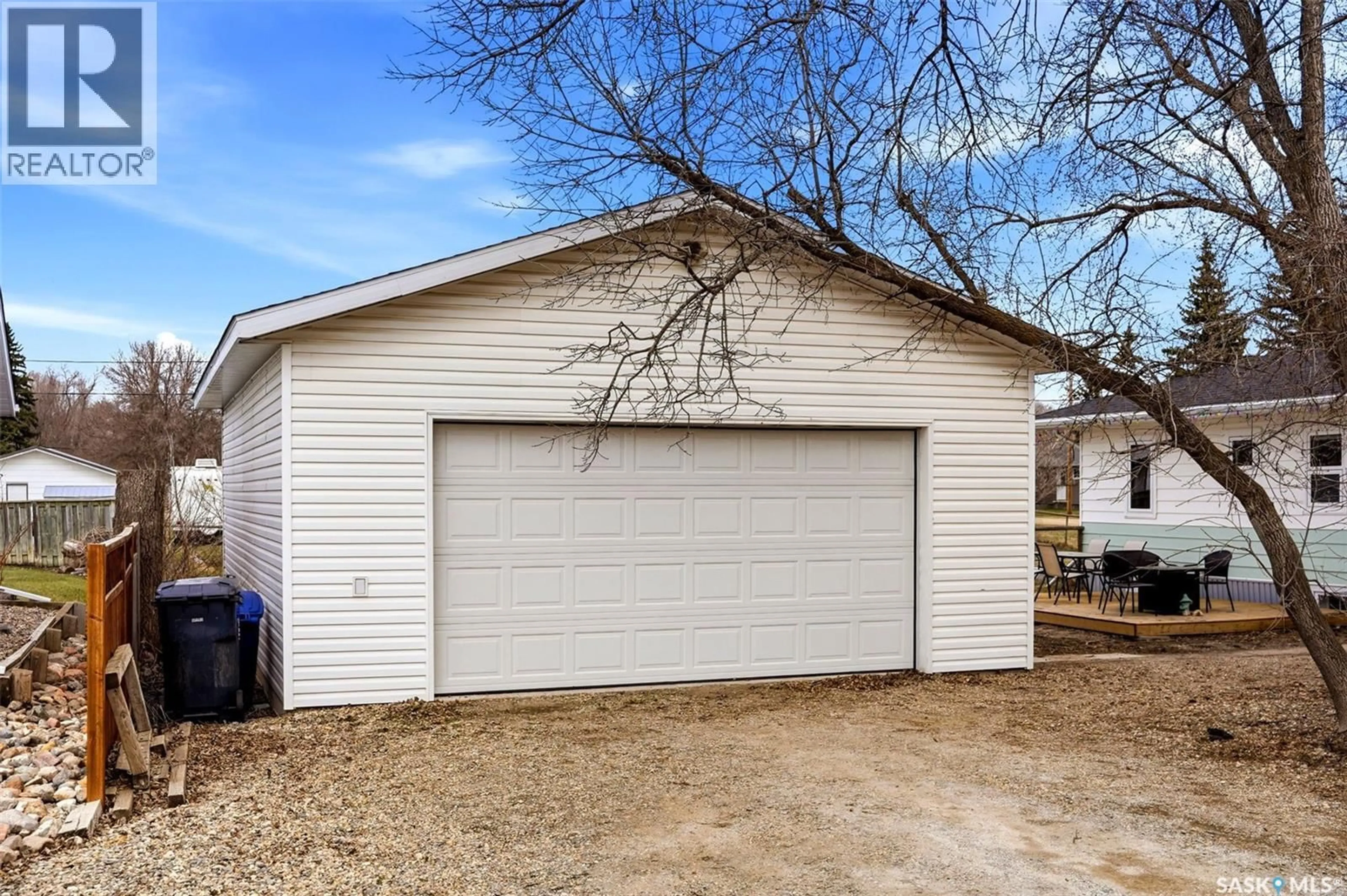 Indoor garage for 171 BROWNLEE AVENUE, Mclean Saskatchewan S0G3E0