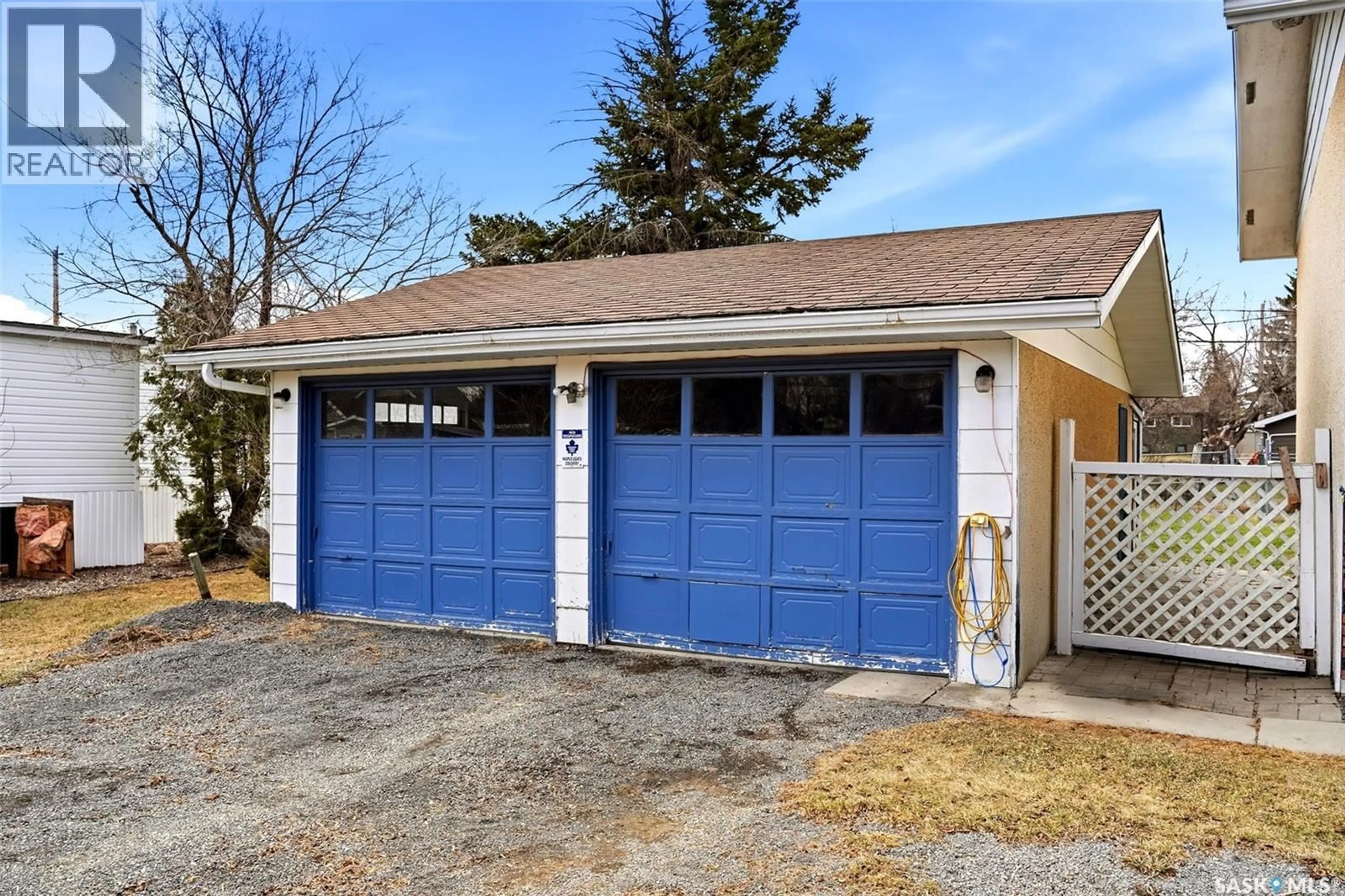 Indoor garage for 136 LILLIS AVENUE, Mclean Saskatchewan S0G3E0