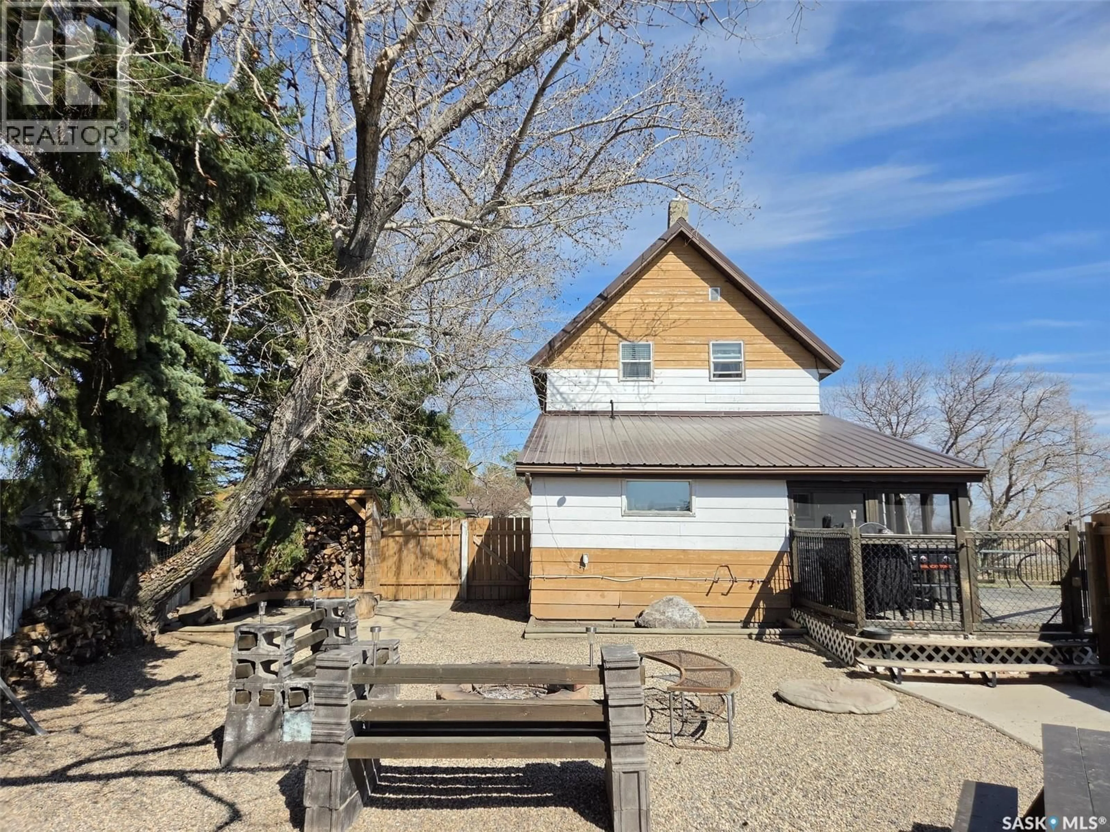 Patio, street for 101 WILLMAR ROAD, Arcola Saskatchewan S0C0G0