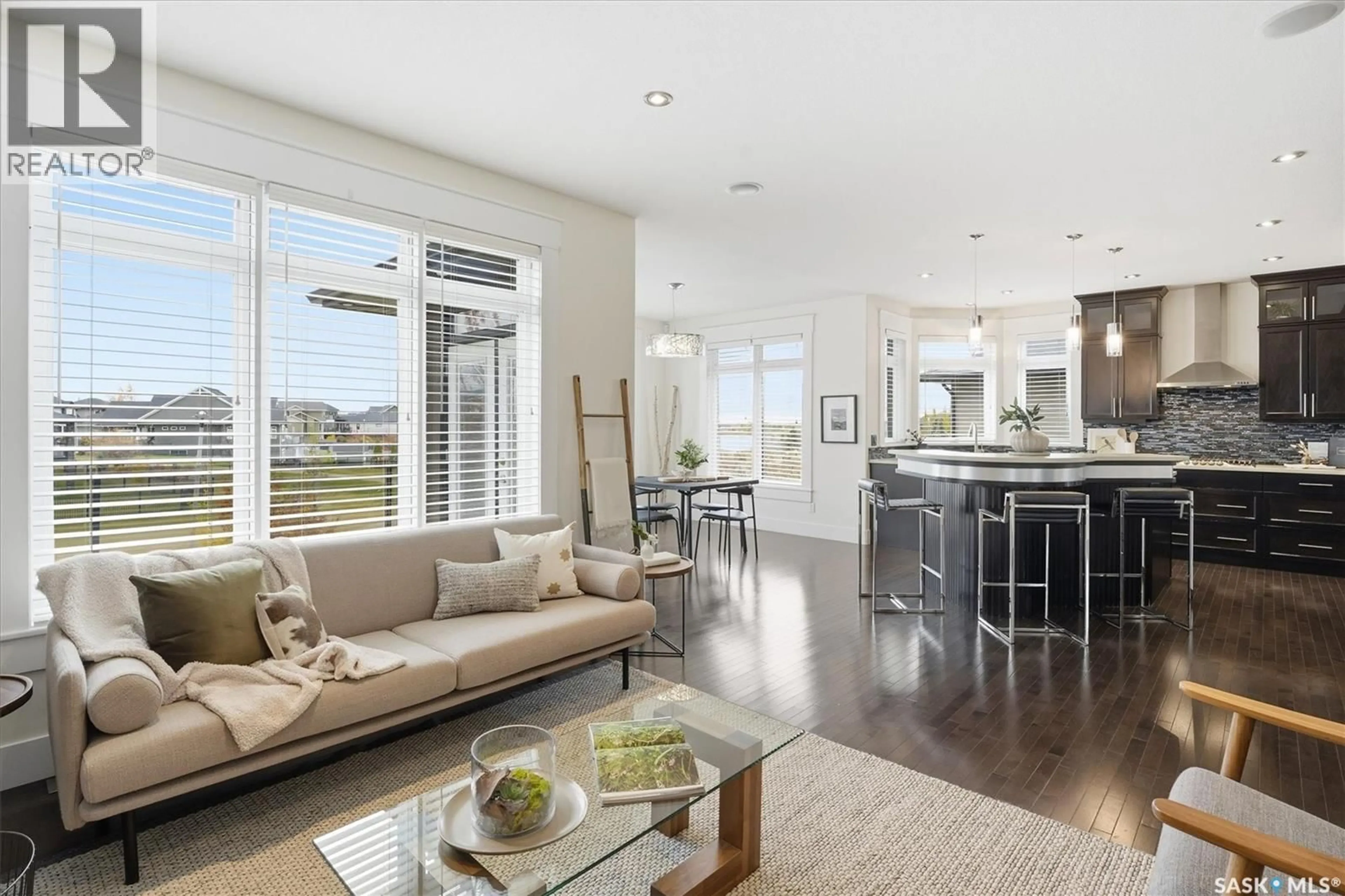 Open concept kitchen, unknown for 258 WHALLEY CRESCENT, Saskatoon Saskatchewan S7T0P1