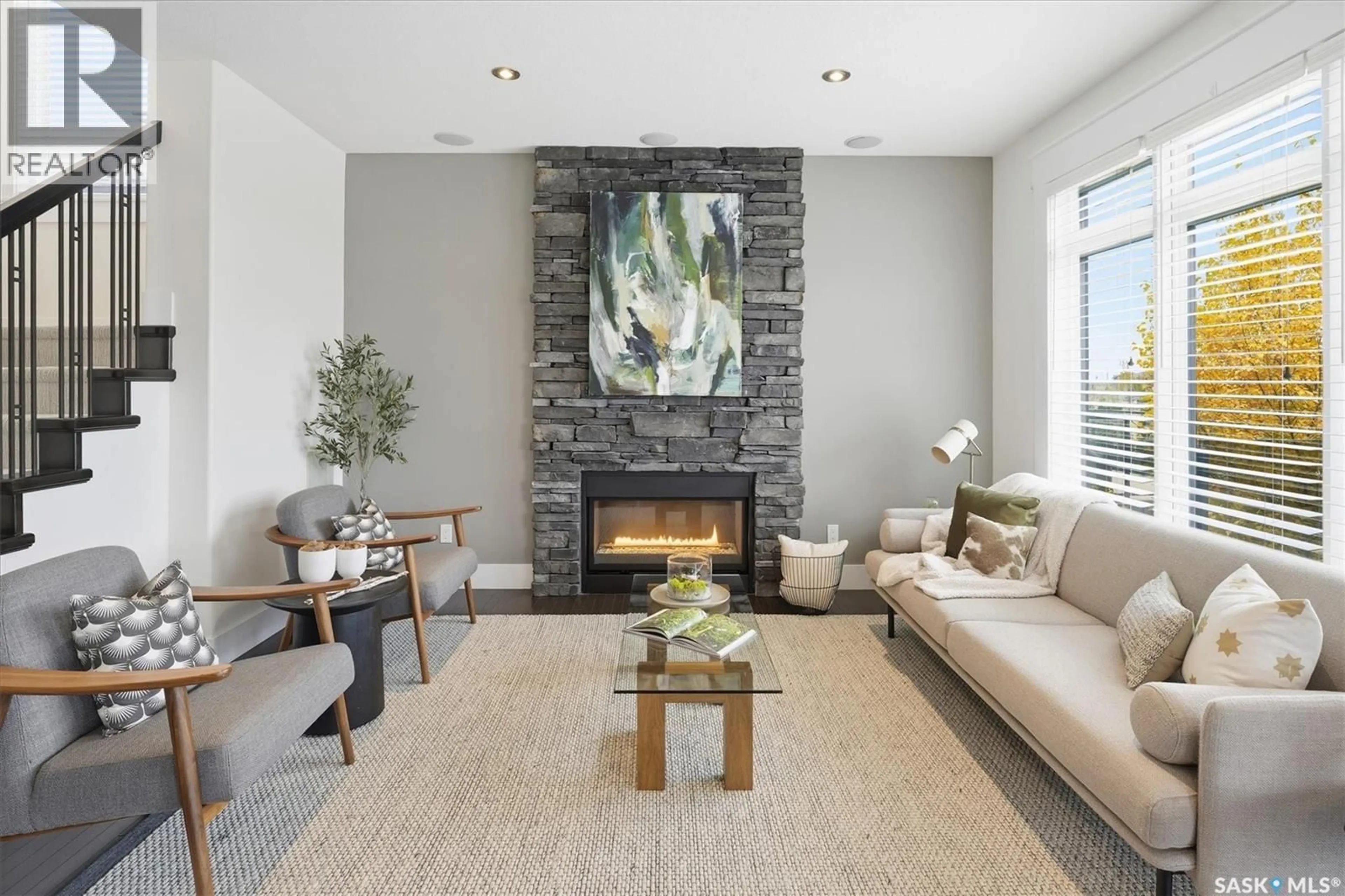 Living room with furniture, unknown for 258 WHALLEY CRESCENT, Saskatoon Saskatchewan S7T0P1