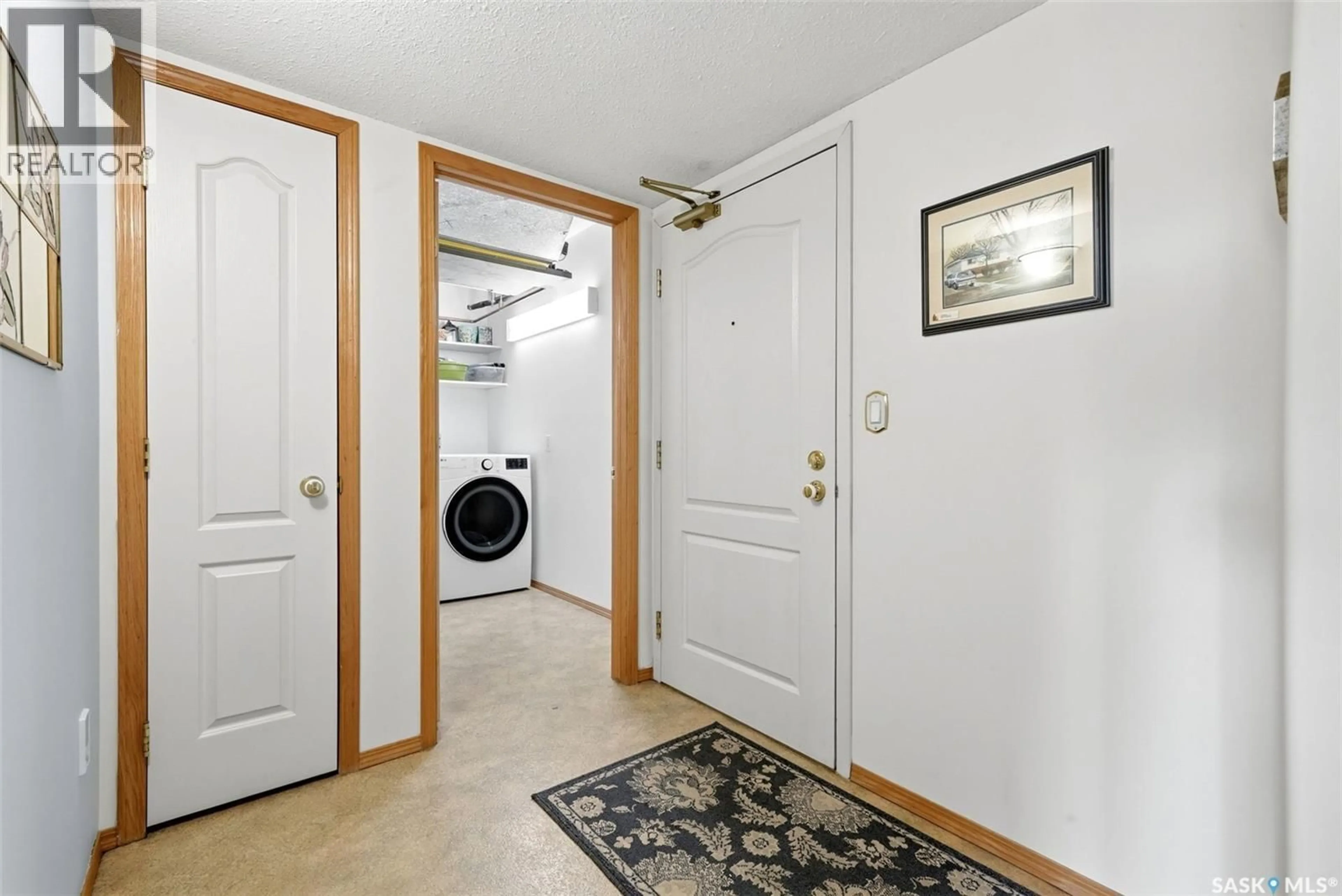 Indoor entryway for 236 2530 25TH AVENUE, Regina Saskatchewan S4S4E8