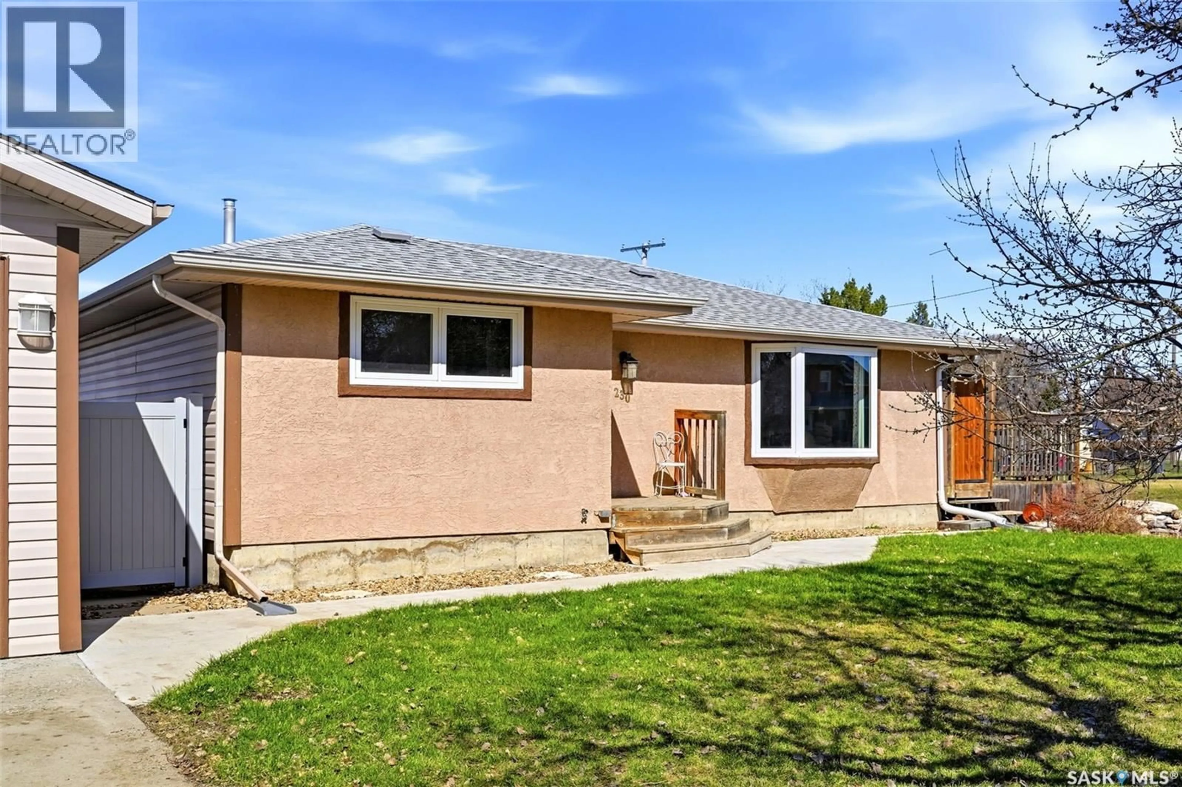 Home with brick exterior material, street for 230 PRAIRIE AVENUE, Briercrest Saskatchewan S0H0K0