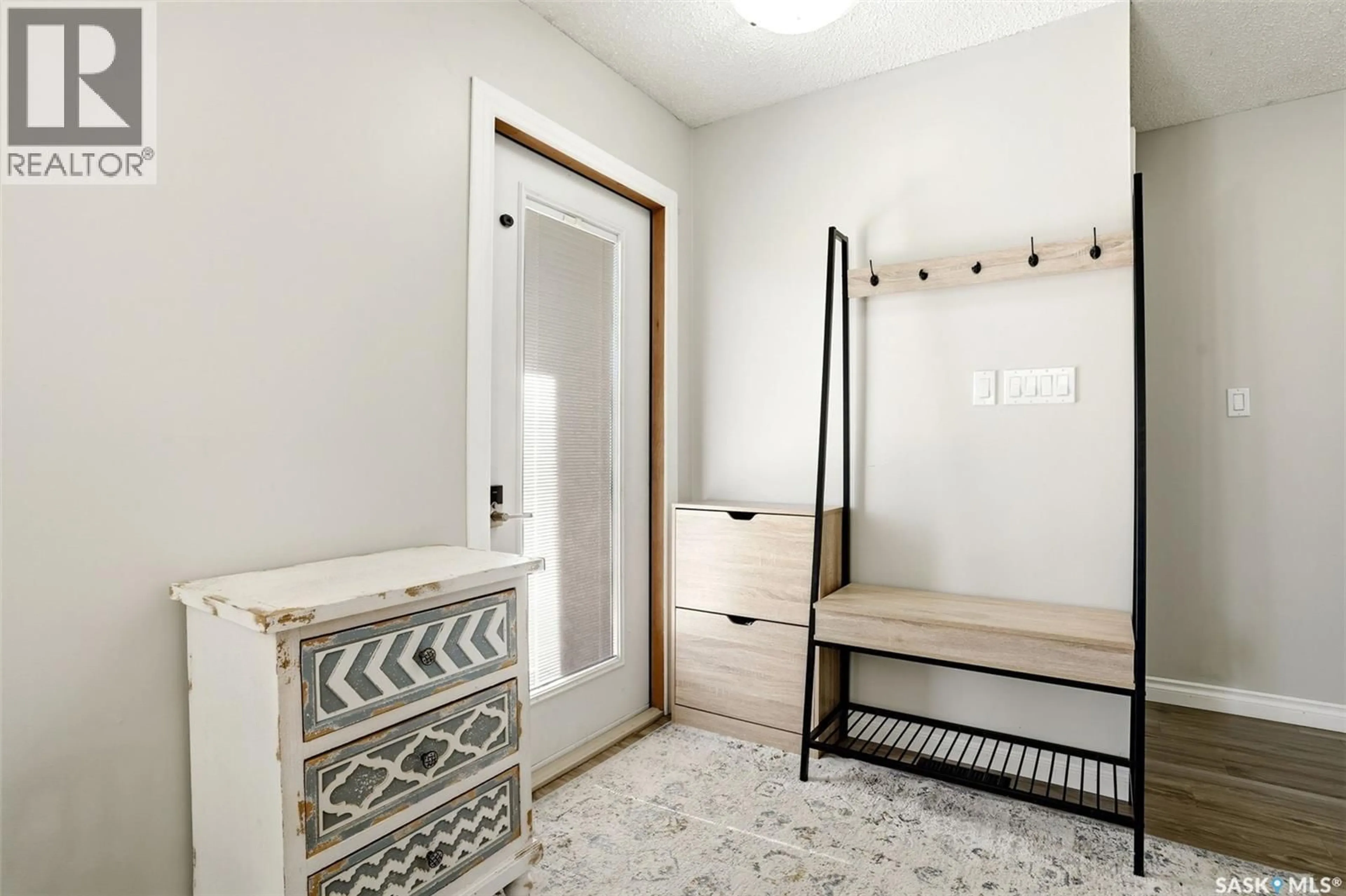 Indoor entryway for 230 PRAIRIE AVENUE, Briercrest Saskatchewan S0H0K0