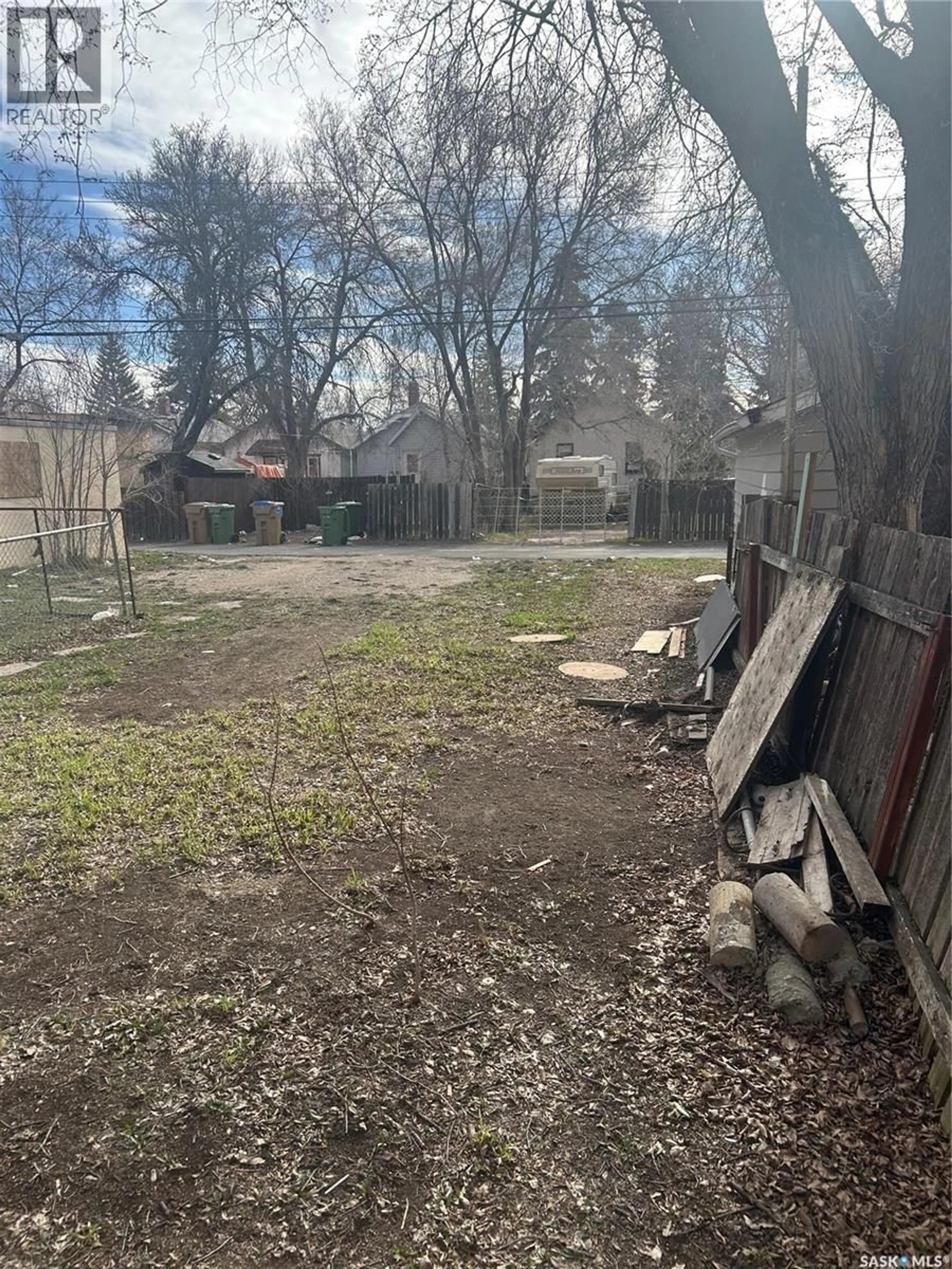 Shed for 1133 ELPHINSTONE STREET, Regina Saskatchewan S4T3M2