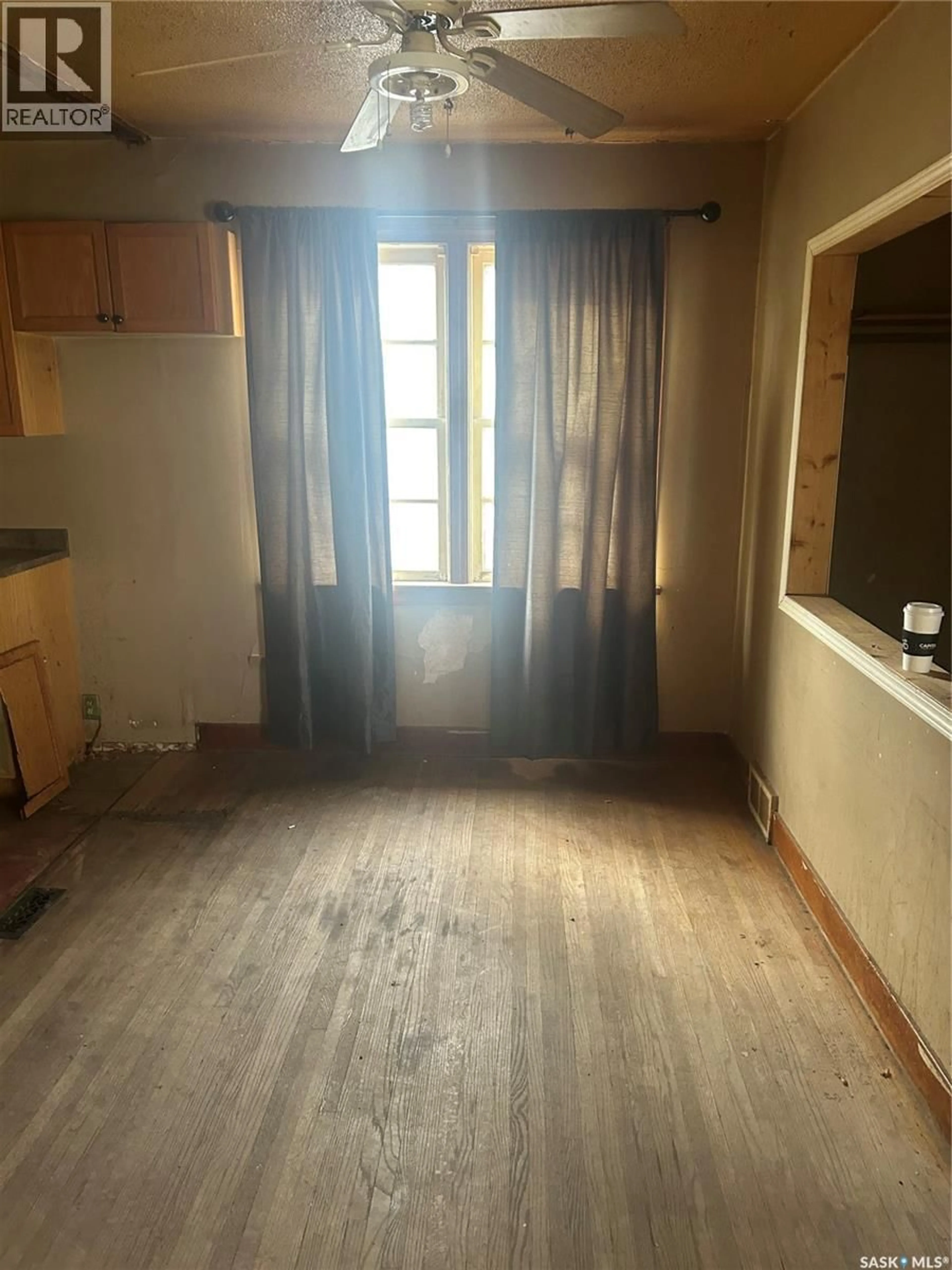 A pic of a room for 1133 ELPHINSTONE STREET, Regina Saskatchewan S4T3M2