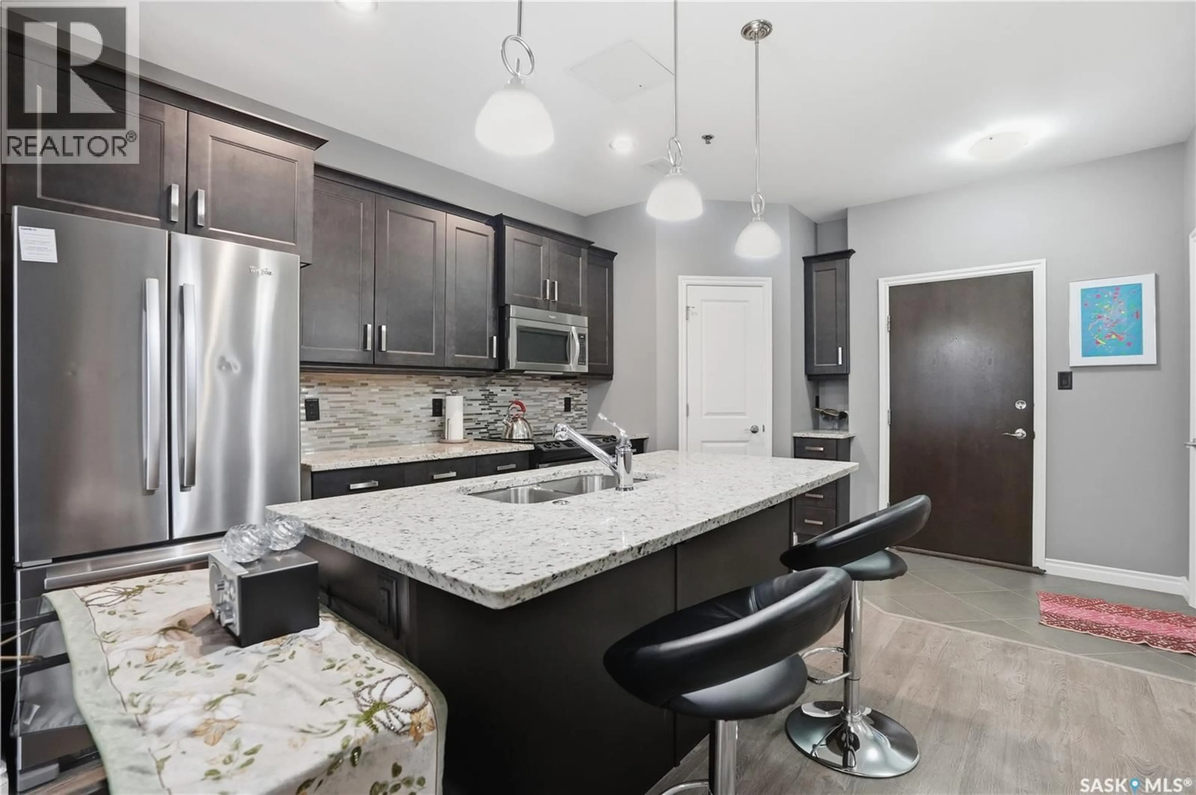 Contemporary kitchen, ceramic/tile floor for 104 - 4891 TRINITY LANE, Regina Saskatchewan S4W0E1