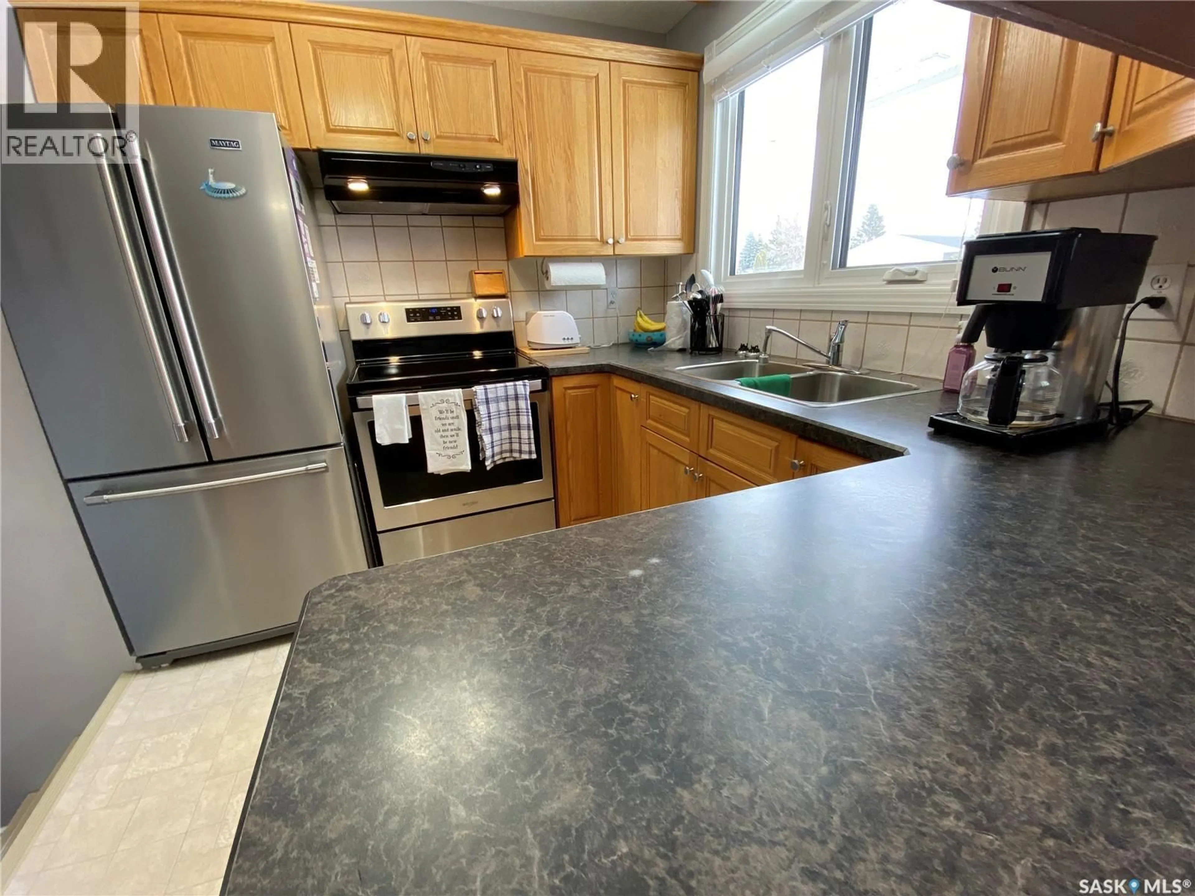 Standard kitchen, unknown for 116 CLAREWOOD CRESCENT, Yorkton Saskatchewan S3N2V2