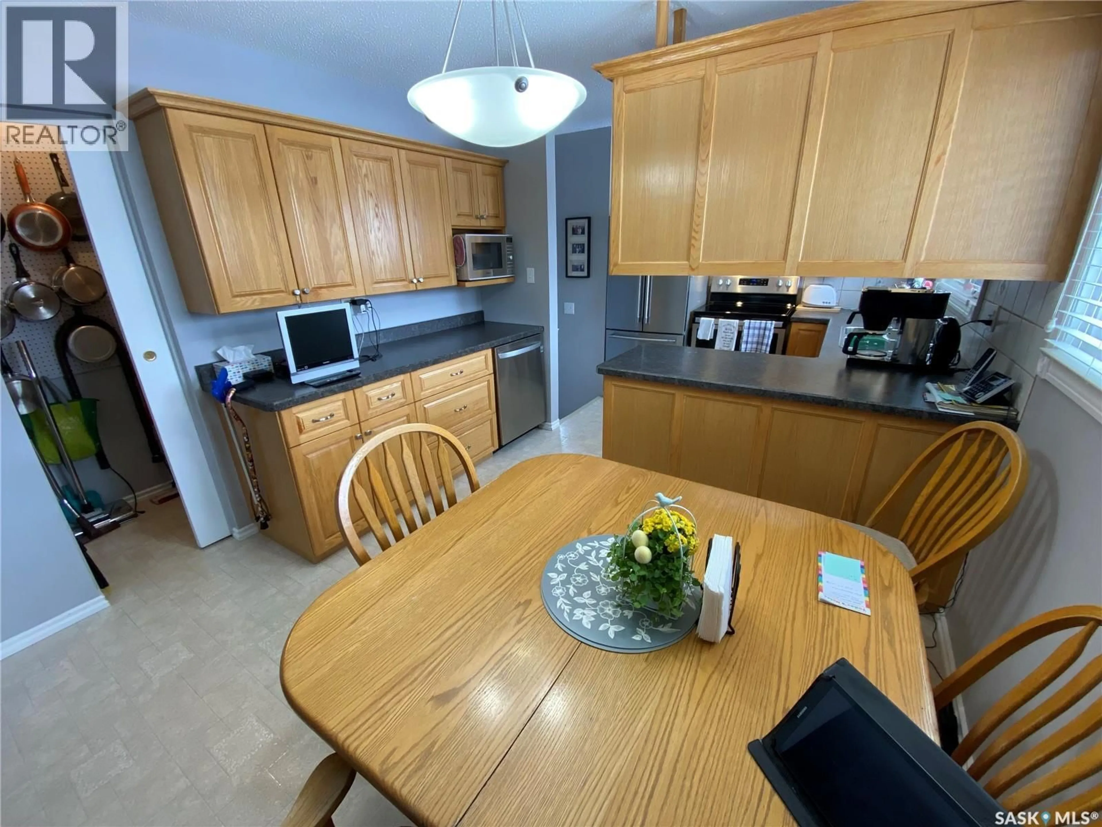 Standard kitchen, unknown for 116 CLAREWOOD CRESCENT, Yorkton Saskatchewan S3N2V2
