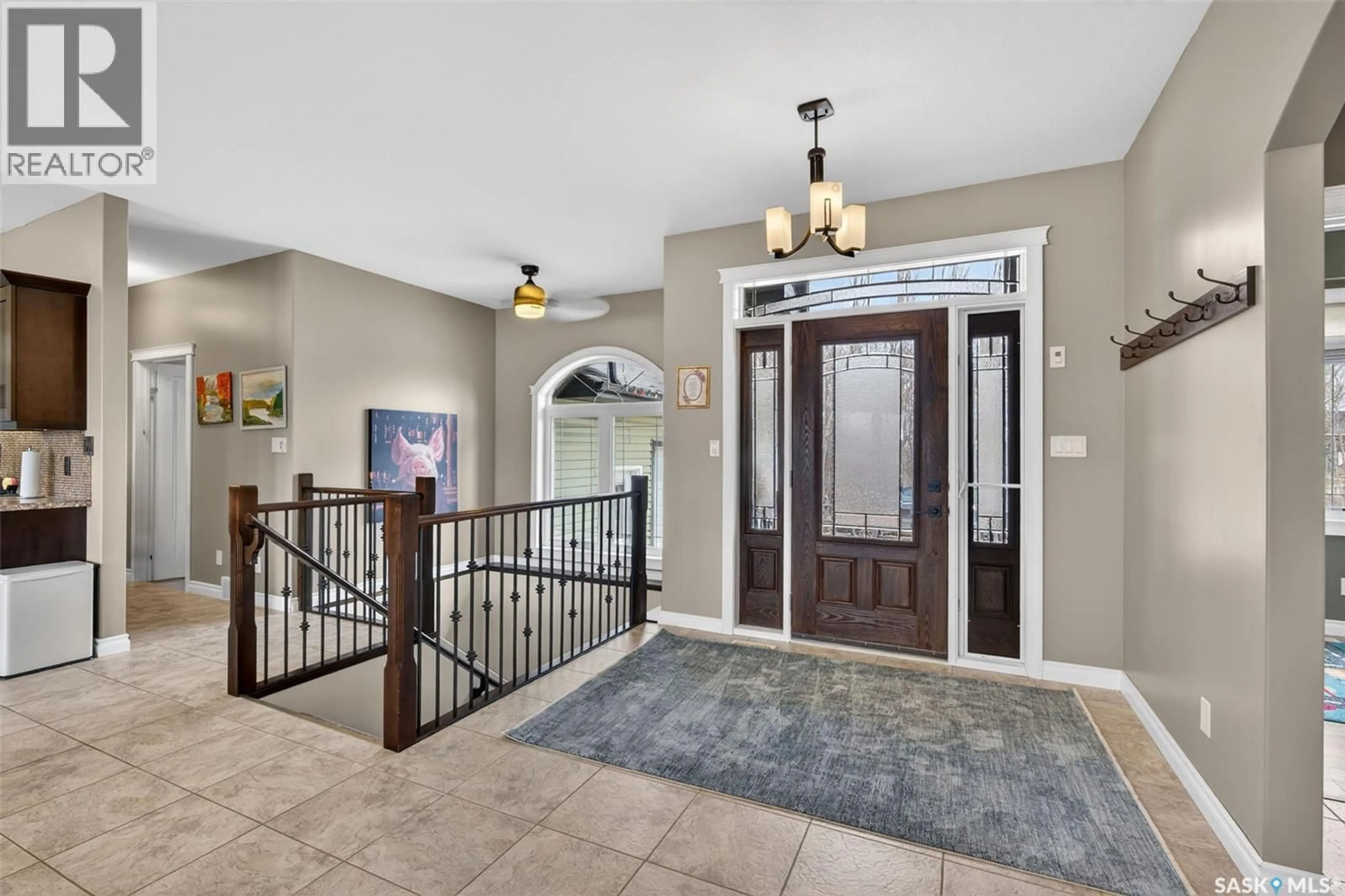 Indoor entryway for 71 14TH STREET, Humboldt Saskatchewan S0K2A0