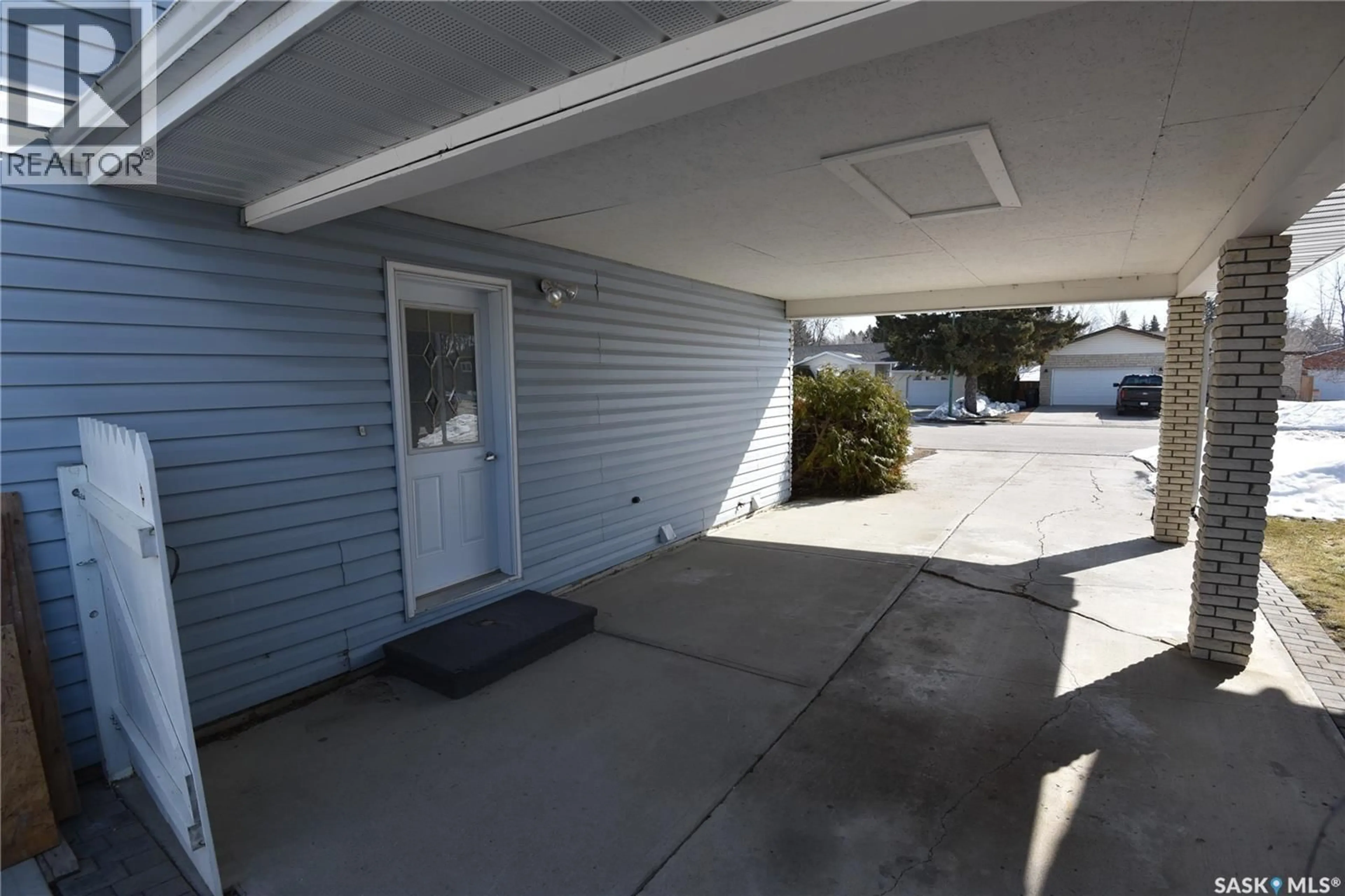 Unknown for 1300 CENTRE STREET, Nipawin Saskatchewan S0E1E0