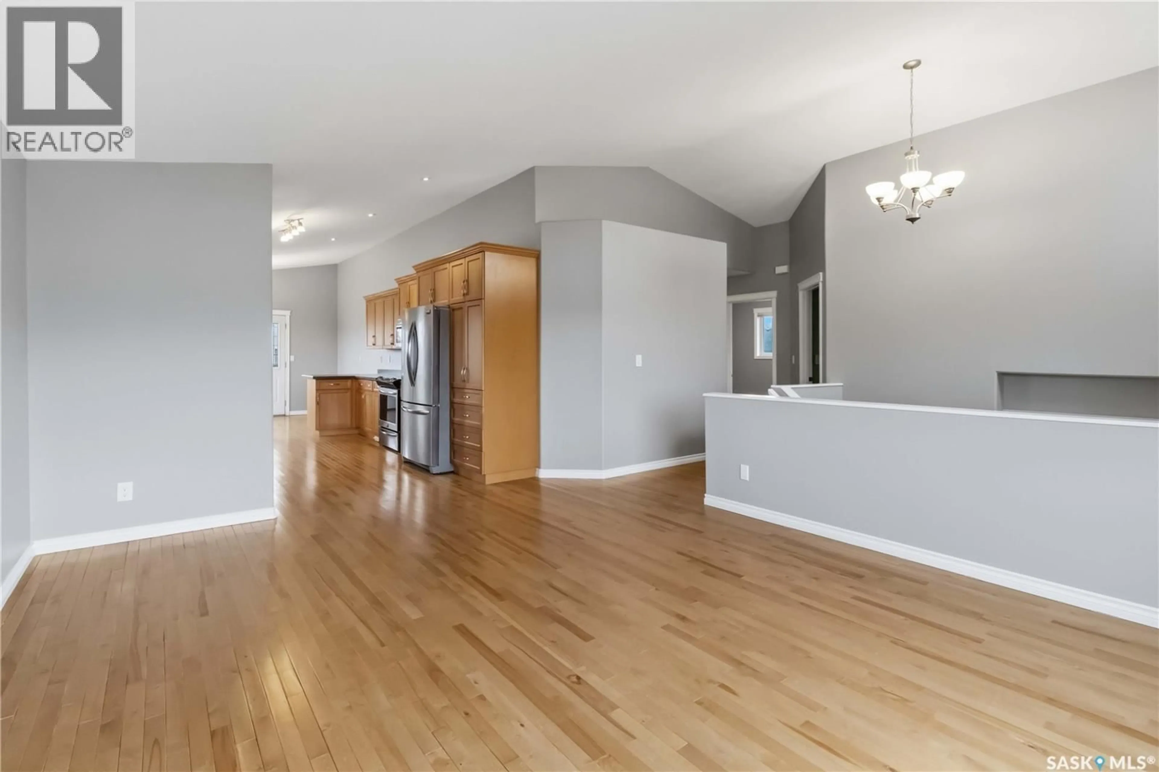 Unknown for 203 KINLOCH CRESCENT, Saskatoon Saskatchewan S7M2W9