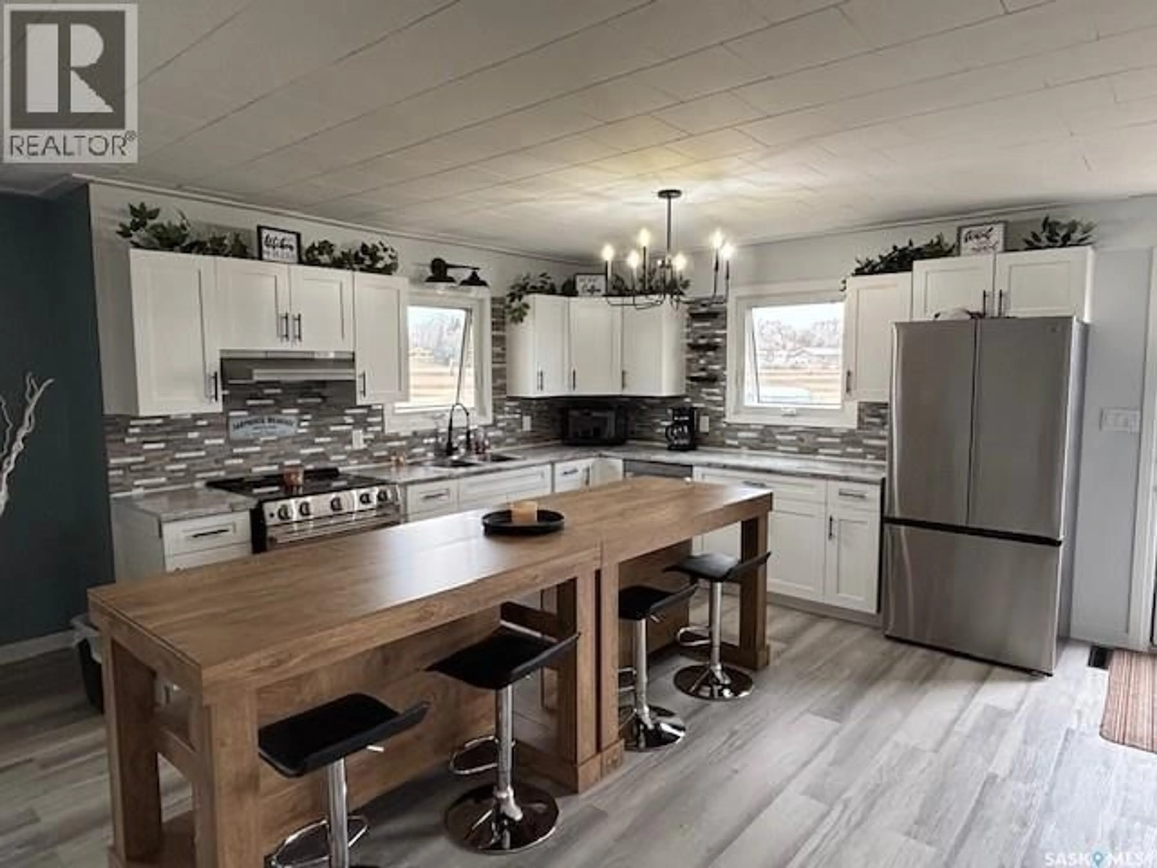 Open concept kitchen, unknown for PAWLIW ACREAGE, Preeceville Rm No. 334 Saskatchewan S0A3B0