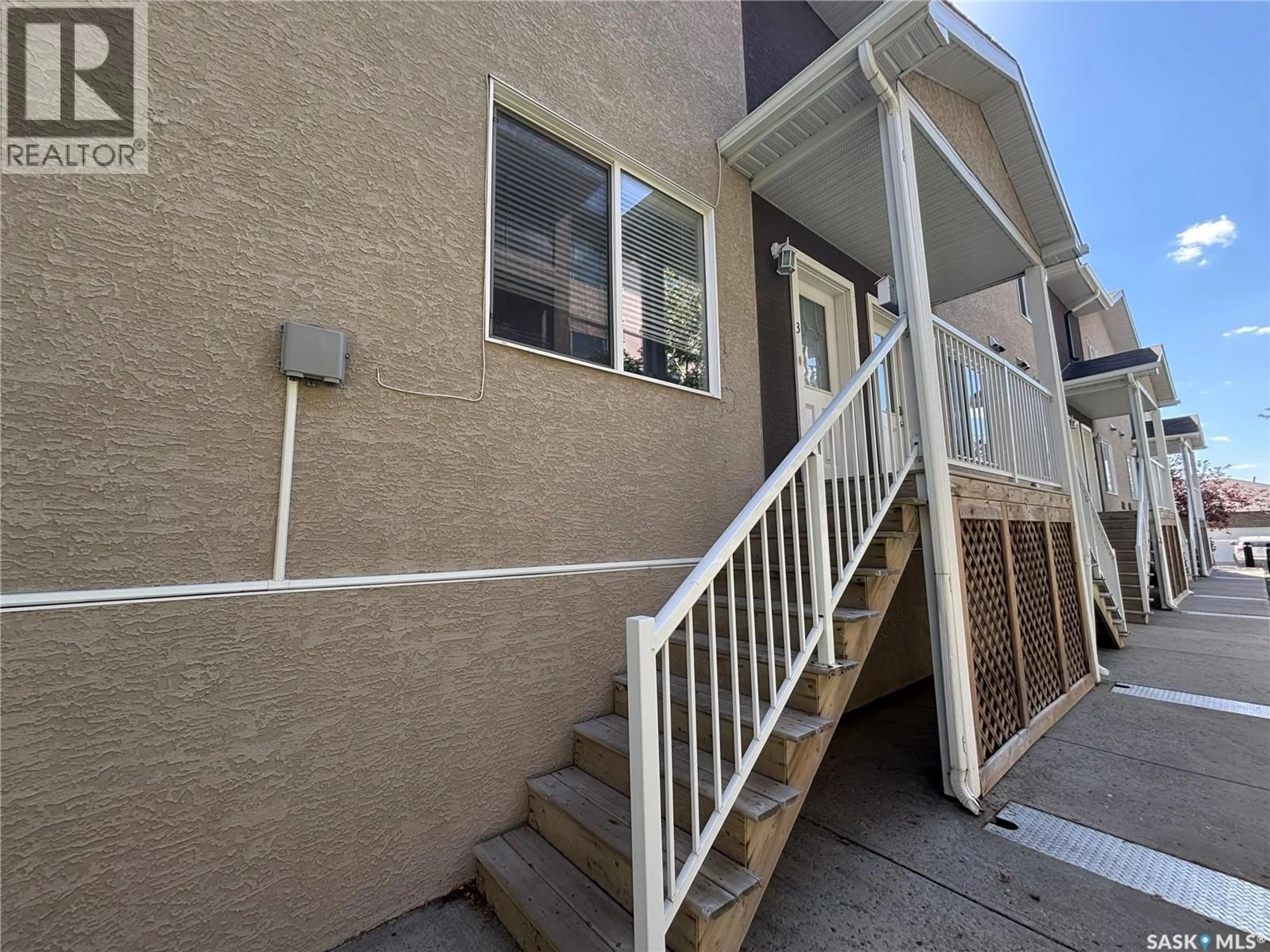 Unknown for 3 - 3225 WOODHAMS DRIVE, Regina Saskatchewan S4V3A2