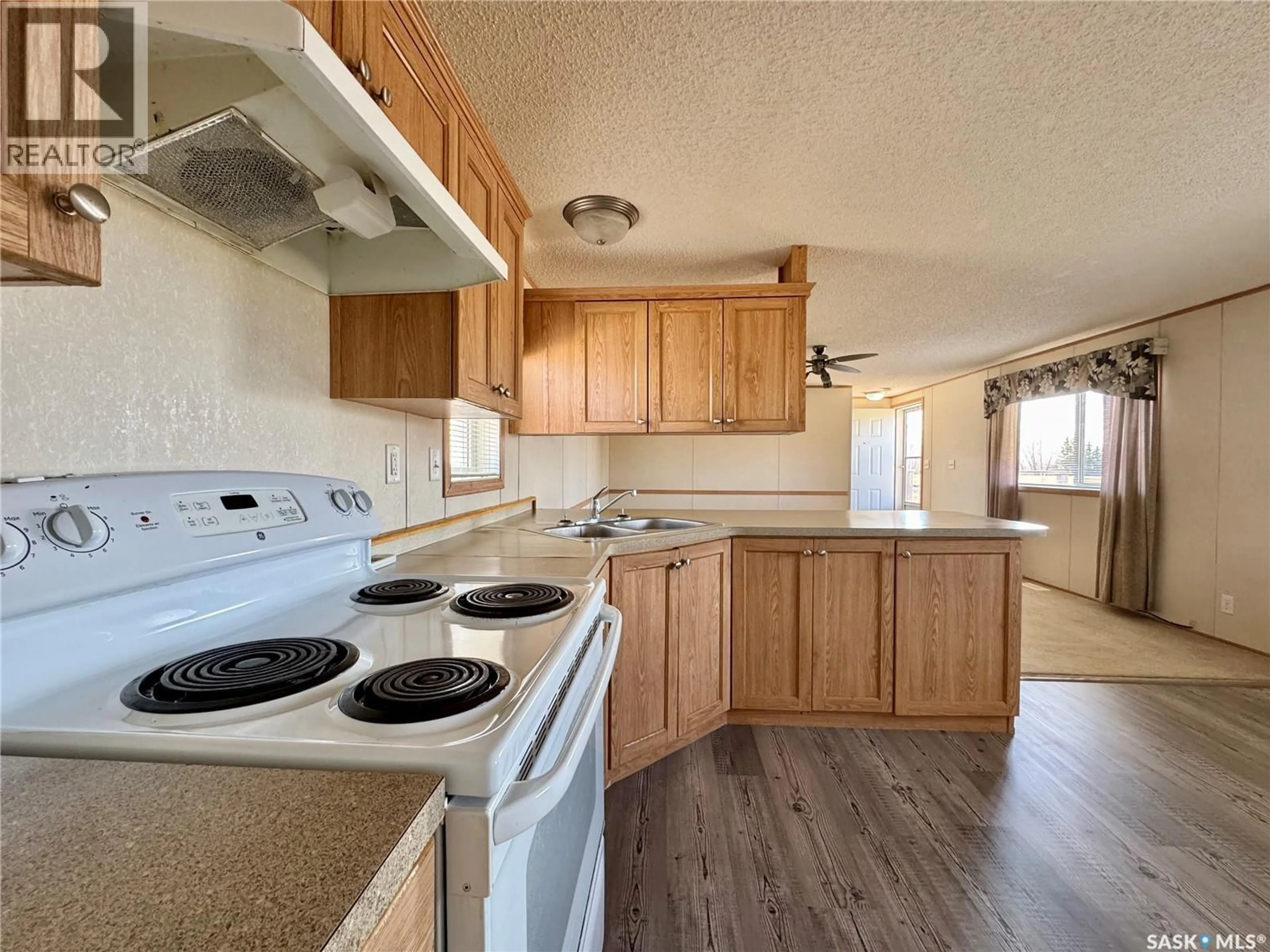 Standard kitchen, unknown for 427 VINCENT AVENUE, Churchbridge Saskatchewan S0A0M0