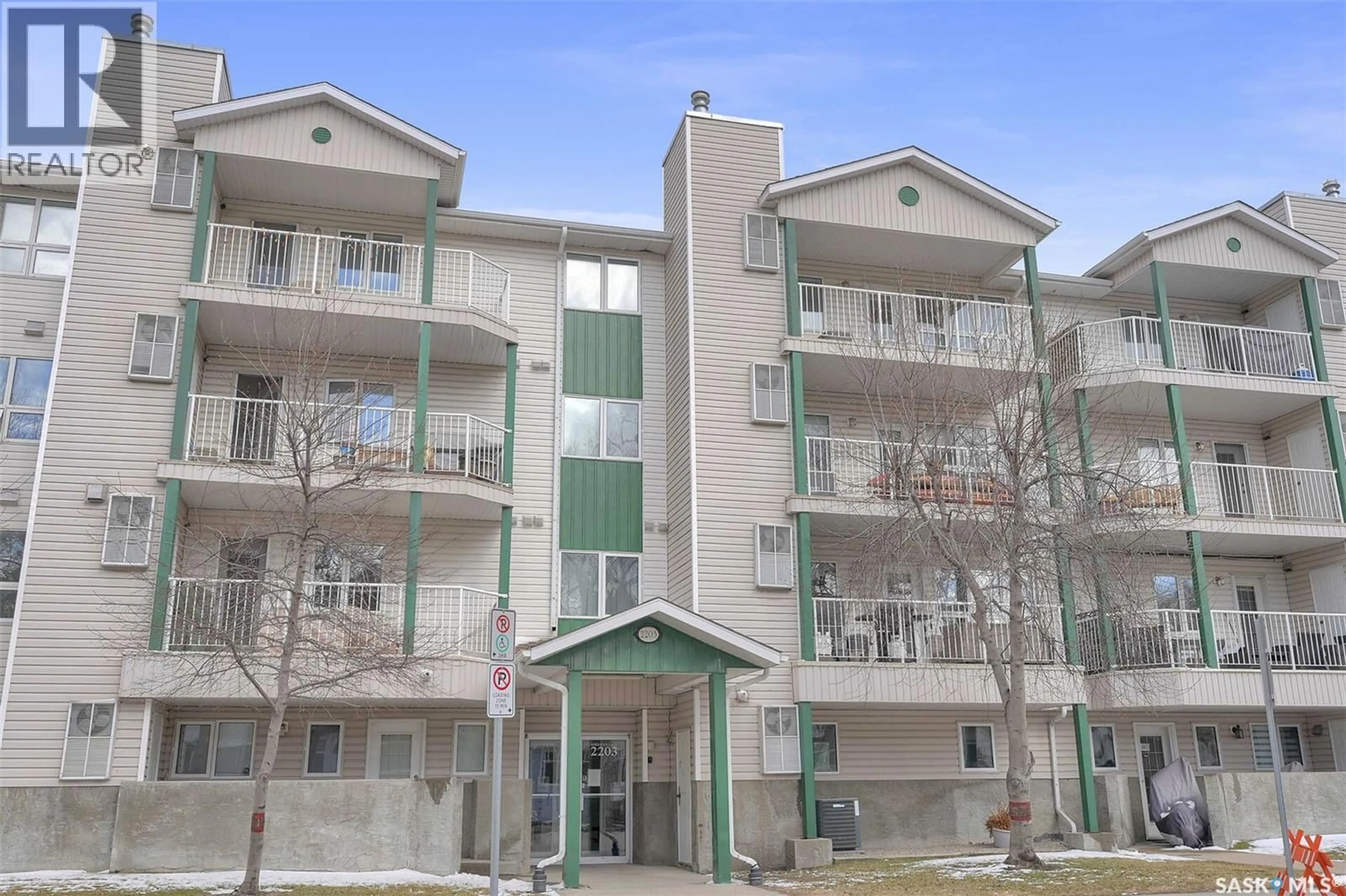 Patio, unknown for 208 - 2203 ANGUS STREET, Regina Saskatchewan S4T2A3