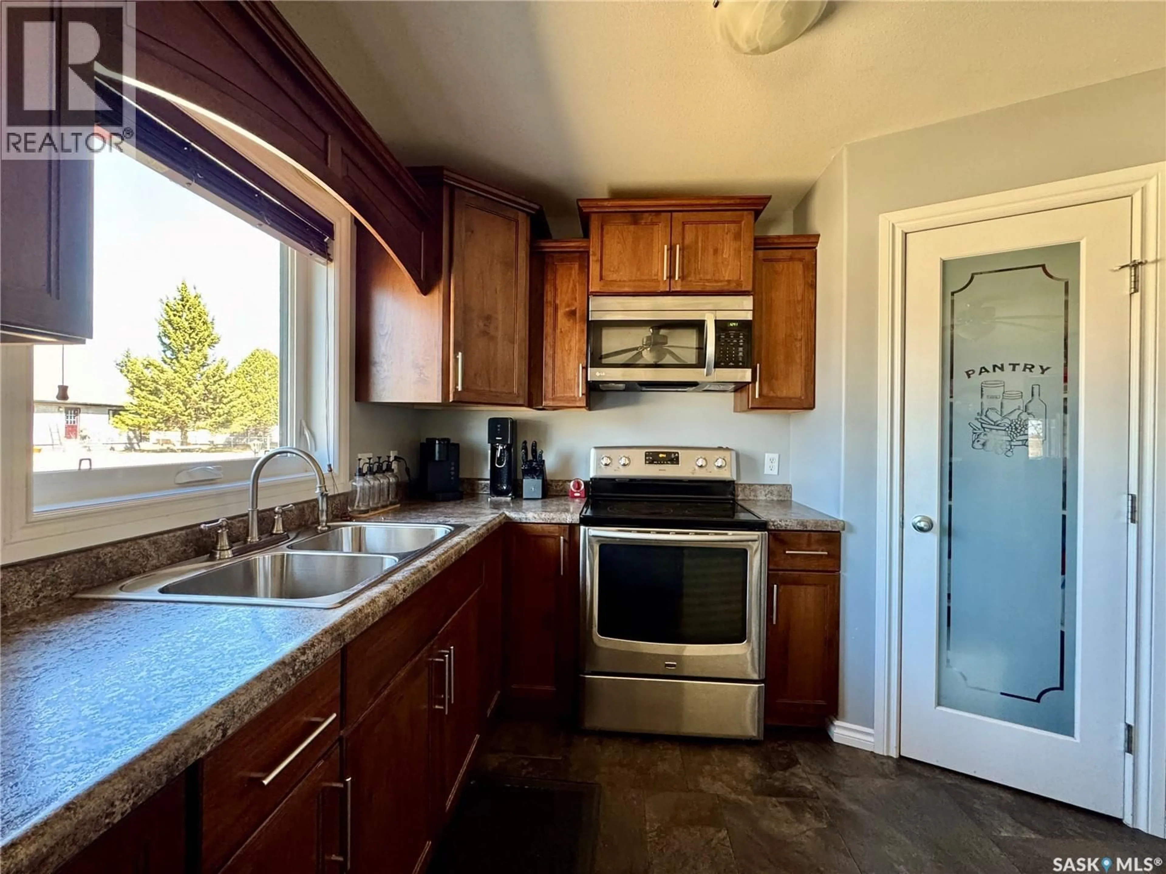 Standard kitchen, ceramic/tile floor for 320 3RD STREET, Bredenbury Saskatchewan S0A0H0