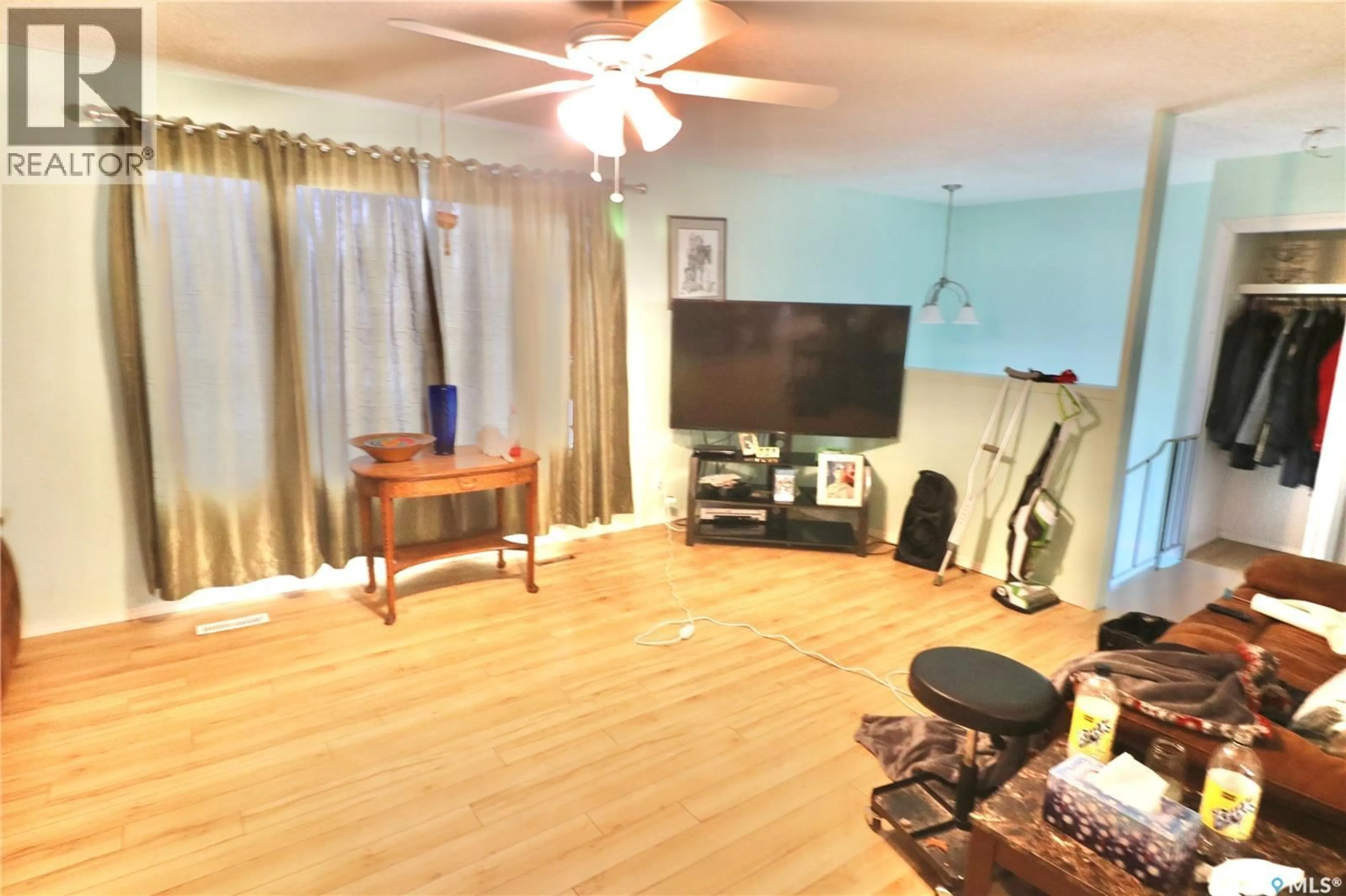 A pic of a room for 6507 1ST AVENUE, Regina Saskatchewan S4T7C2