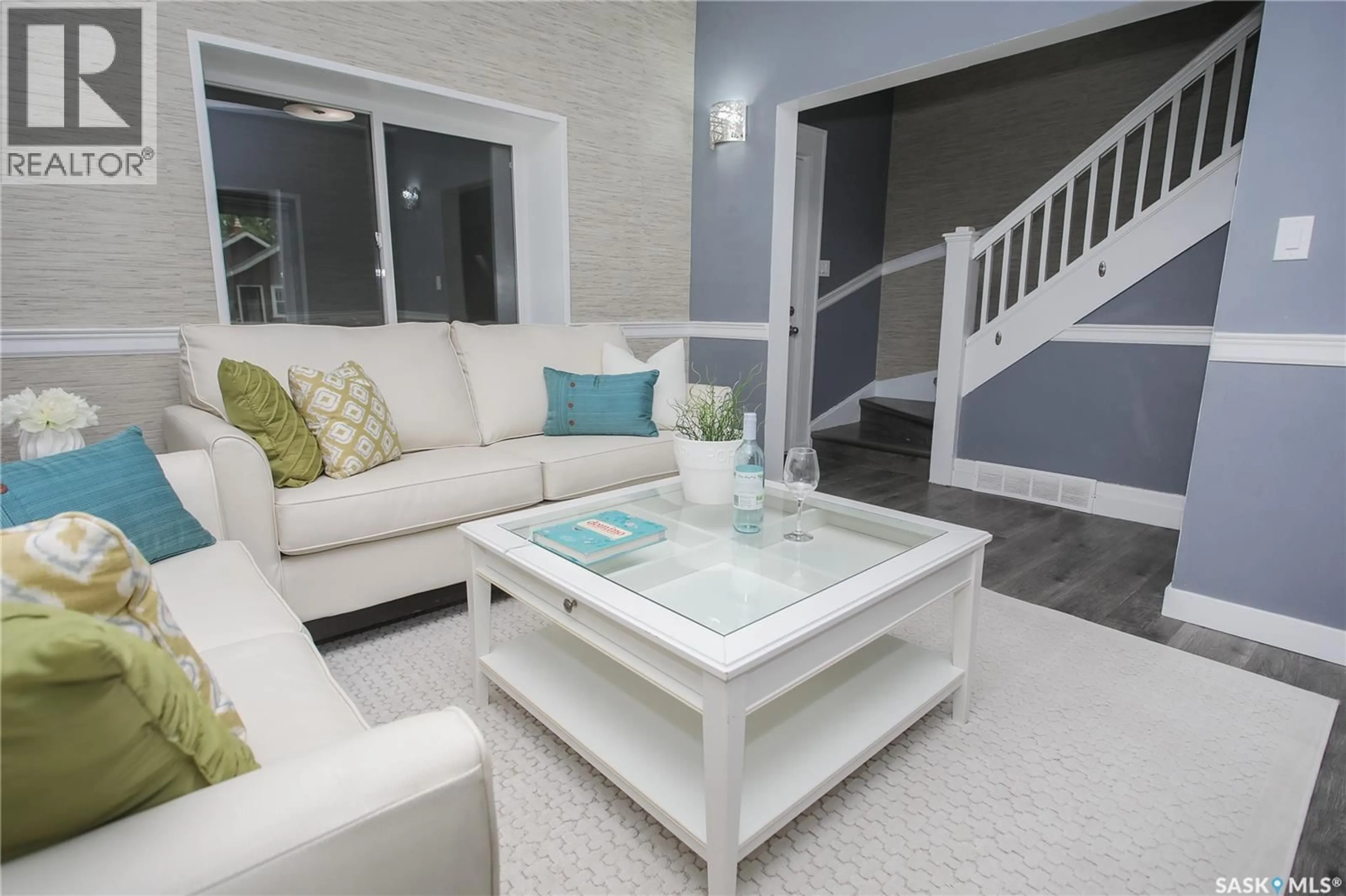 Living room with furniture, unknown for 917 6TH AVENUE, Saskatoon Saskatchewan S7K2T3