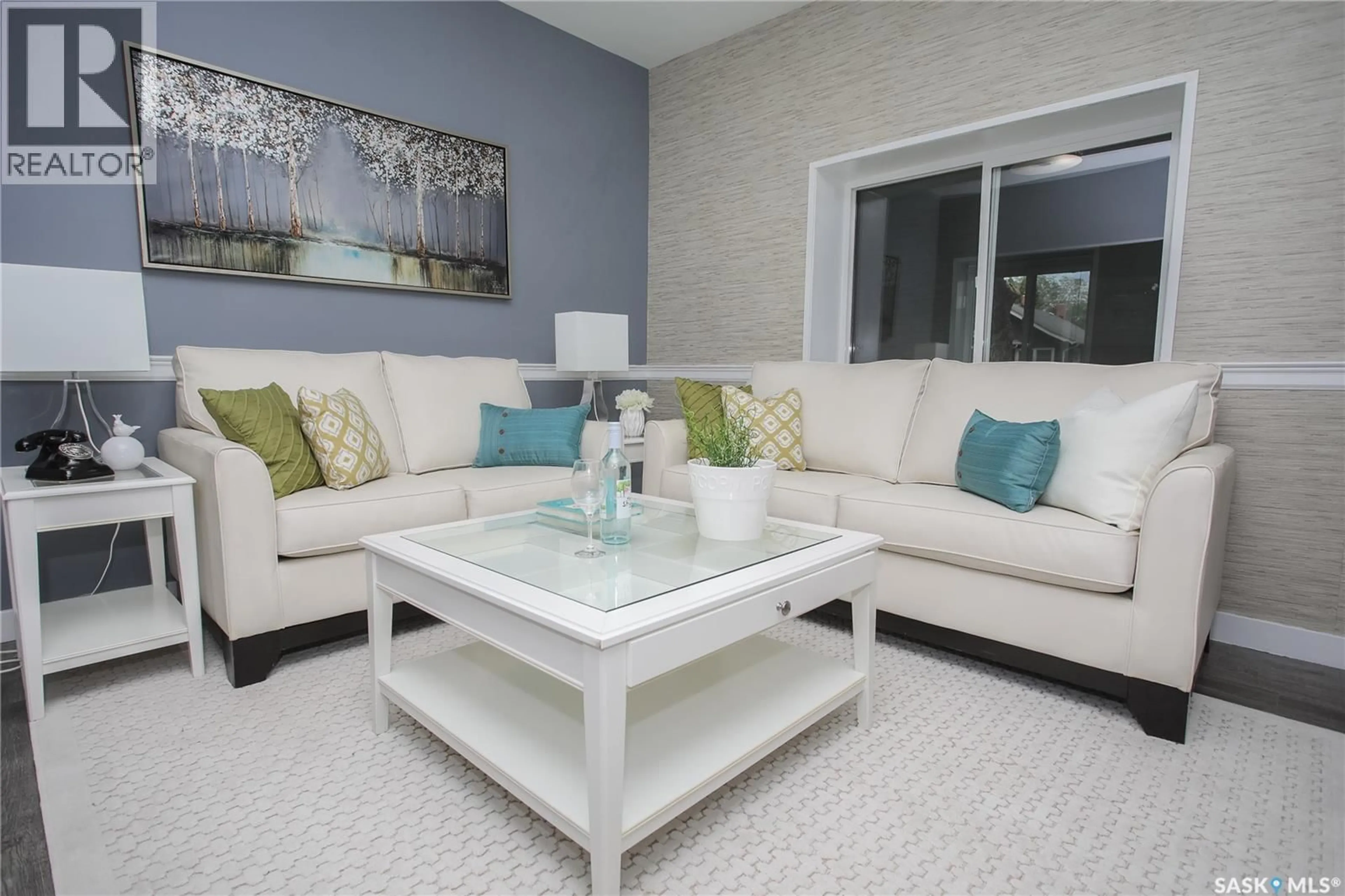 Living room with furniture, unknown for 917 6TH AVENUE, Saskatoon Saskatchewan S7K2T3