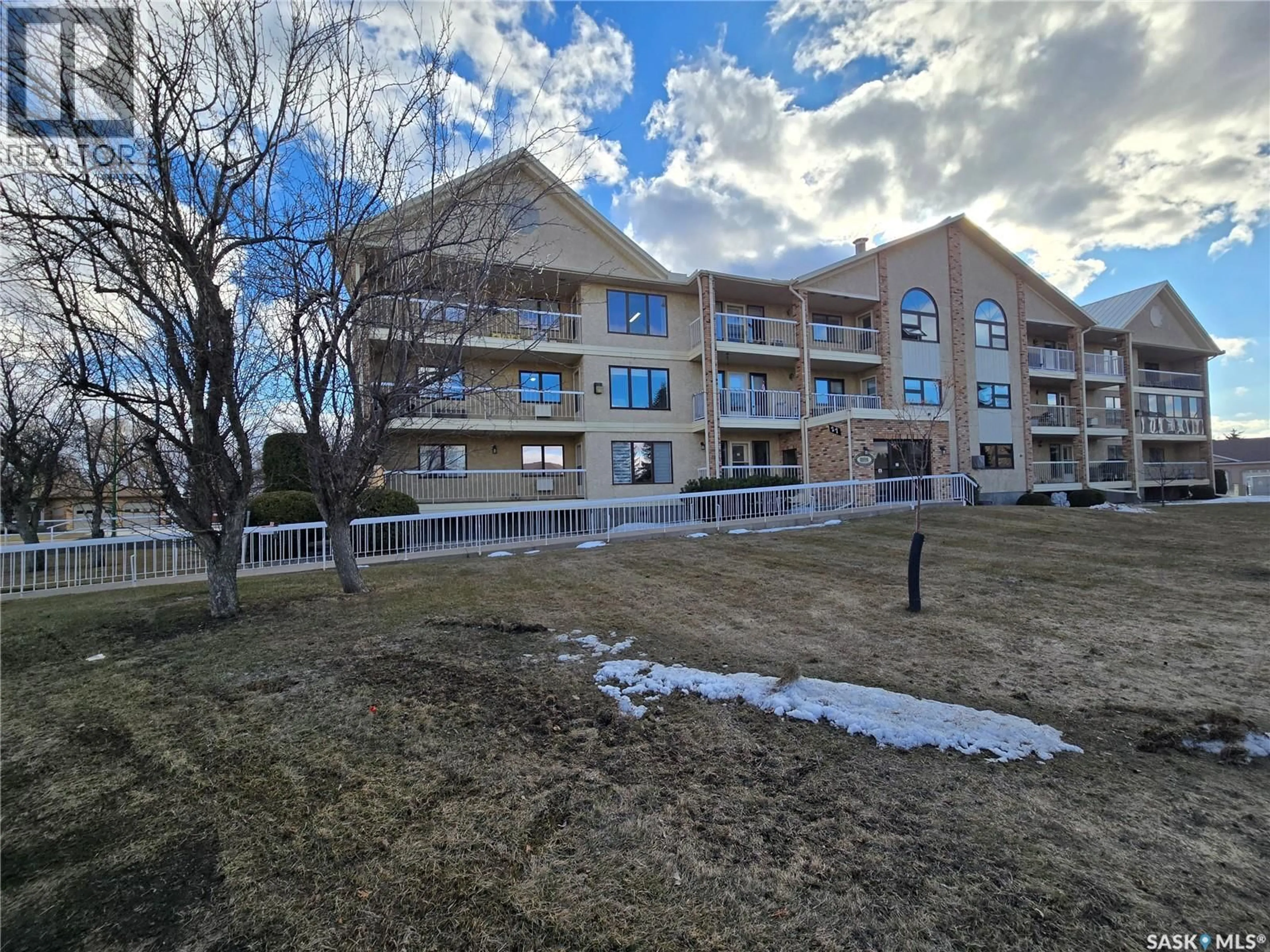 A pic from outside/outdoor area/front of a property/back of a property/a pic from drone, mountain view for 103 27 ERICHSEN PLACE, Yorkton Saskatchewan S3N3Z6