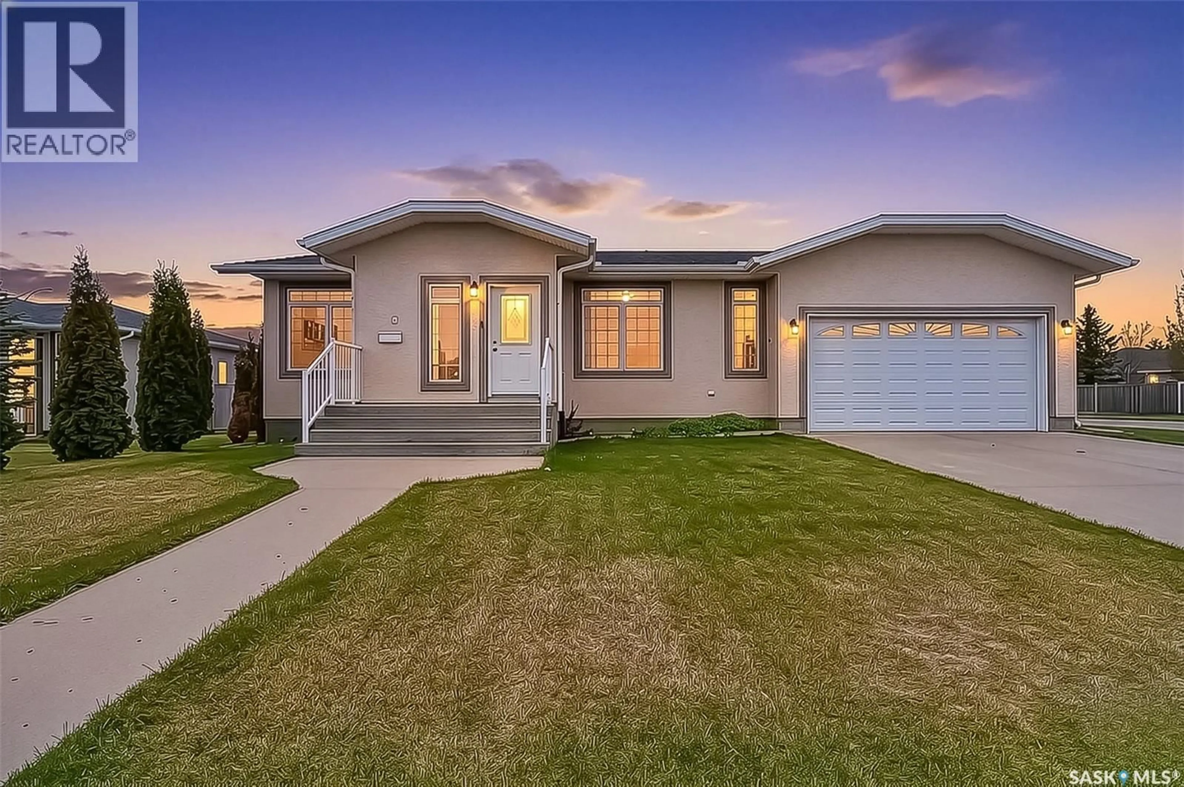 Home with vinyl exterior material, street for 16 FLAX ROAD, Moose Jaw Saskatchewan S6J1G3