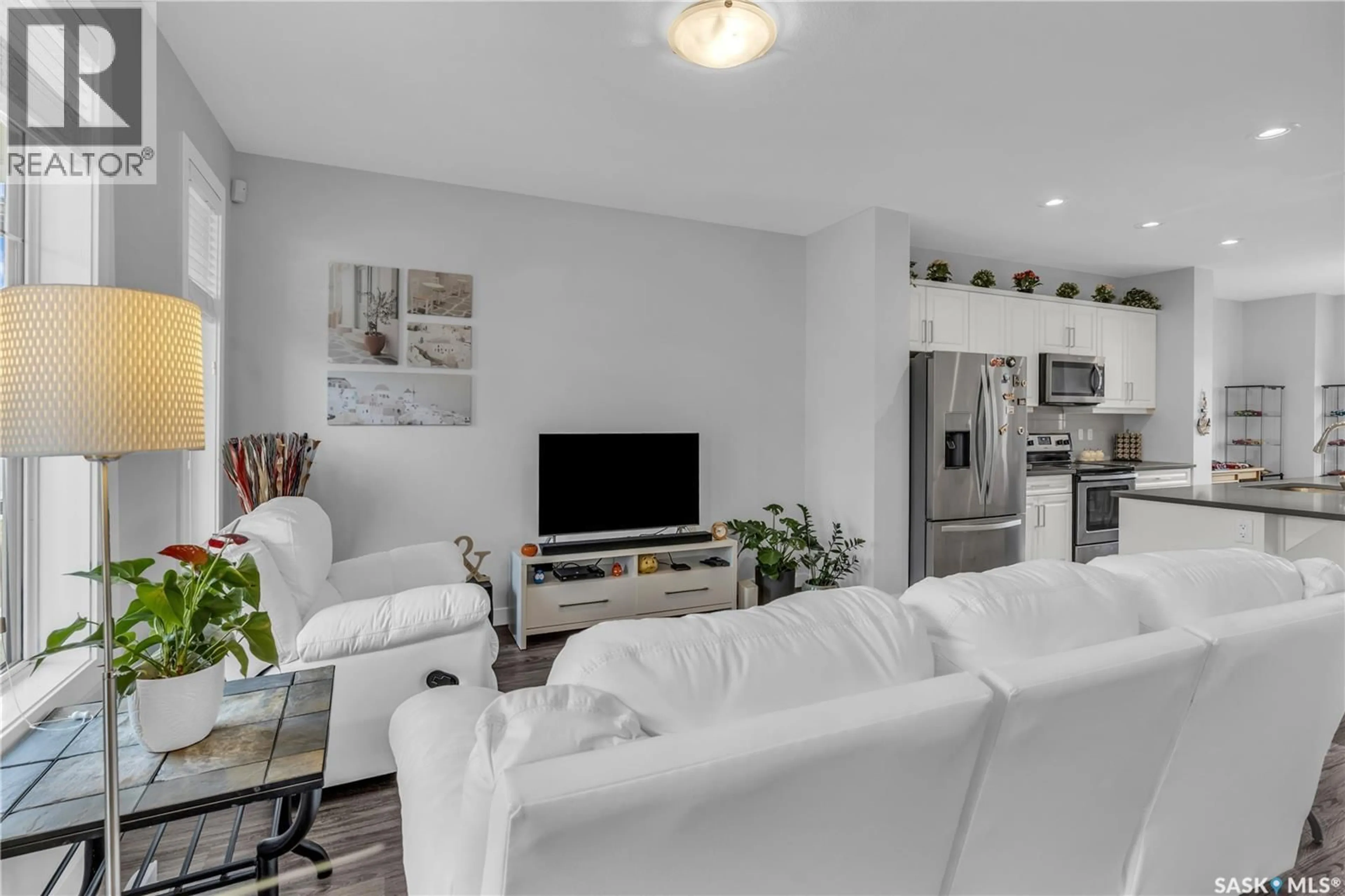 Living room with furniture, unknown for 219 NEWTON LINK, Saskatoon Saskatchewan S7V0N6