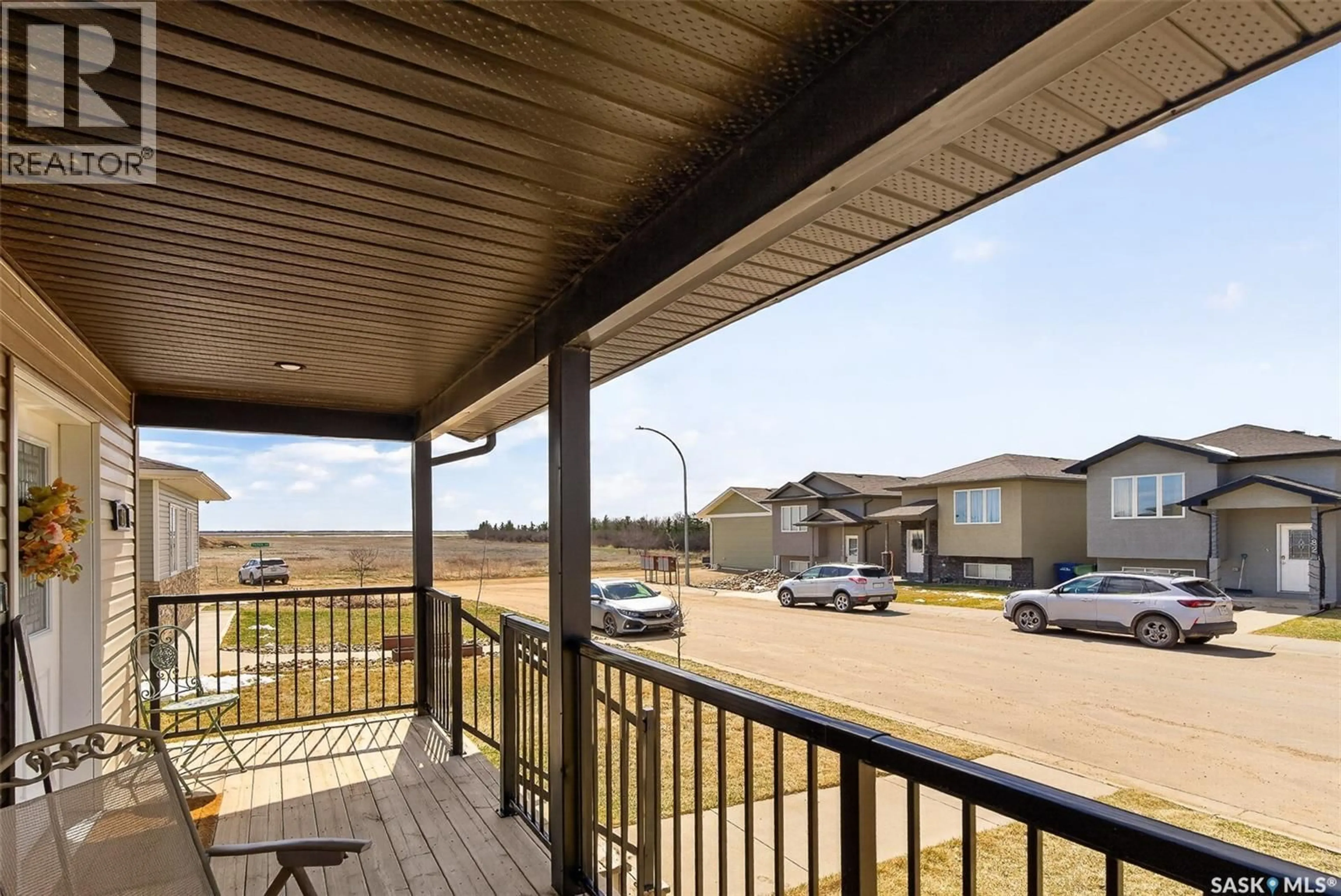 Patio, unknown for 81 BRIGHAM ROAD, Moose Jaw Saskatchewan S6K0A7