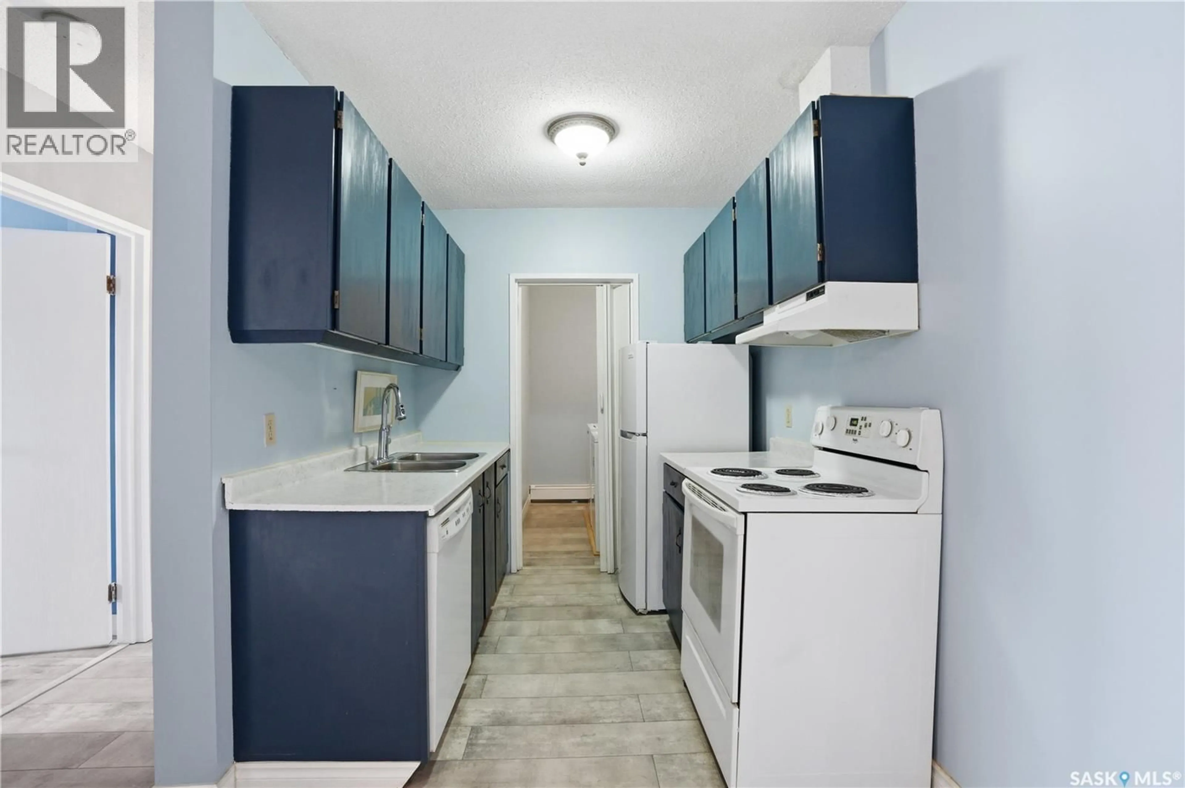 Standard kitchen, unknown for 419 - 307 TAIT COURT, Saskatoon Saskatchewan S7H5L3