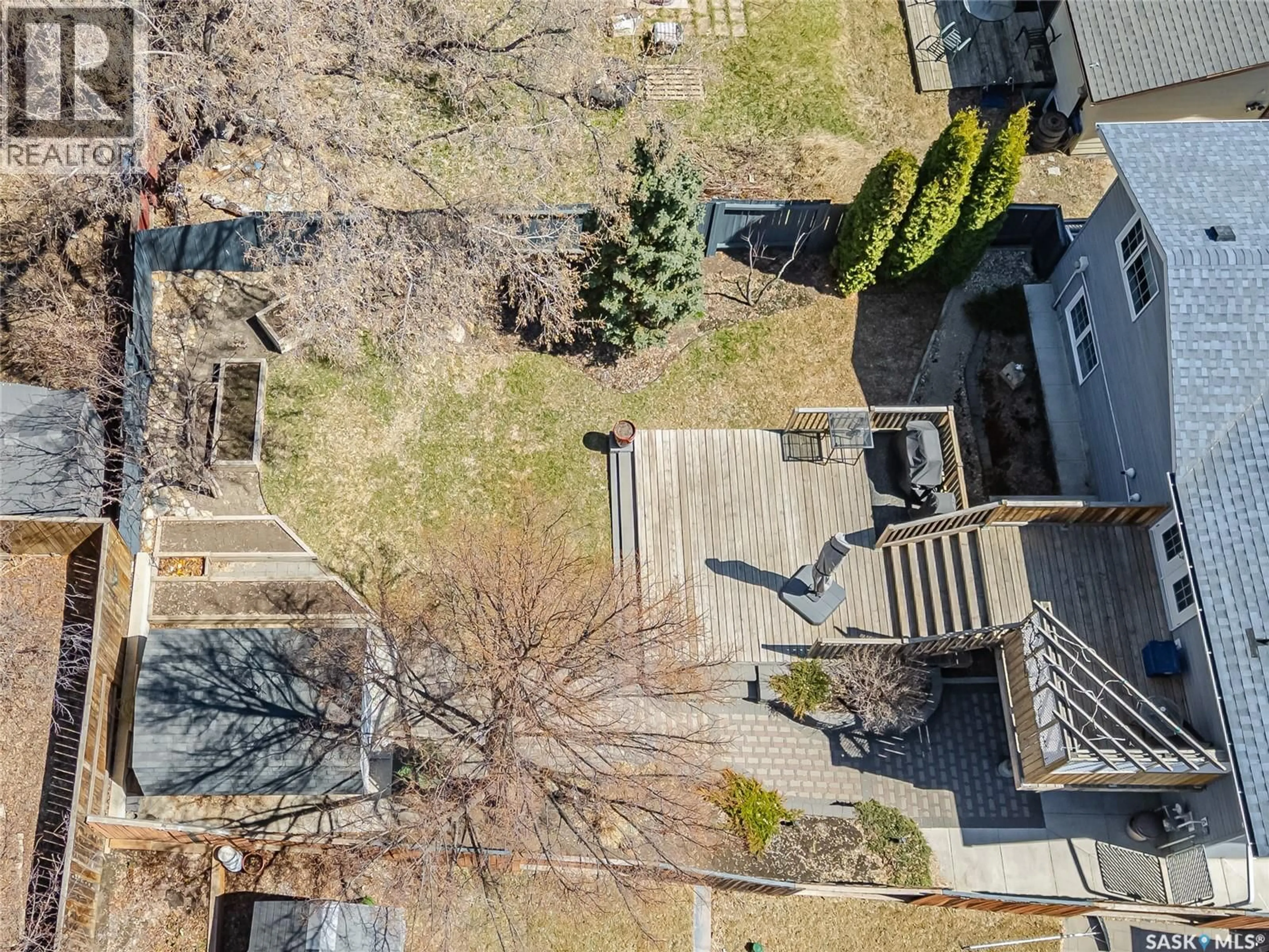 A pic from outside/outdoor area/front of a property/back of a property/a pic from drone, street for 147 FROBISHER CRESCENT, Saskatoon Saskatchewan S7K4Y4