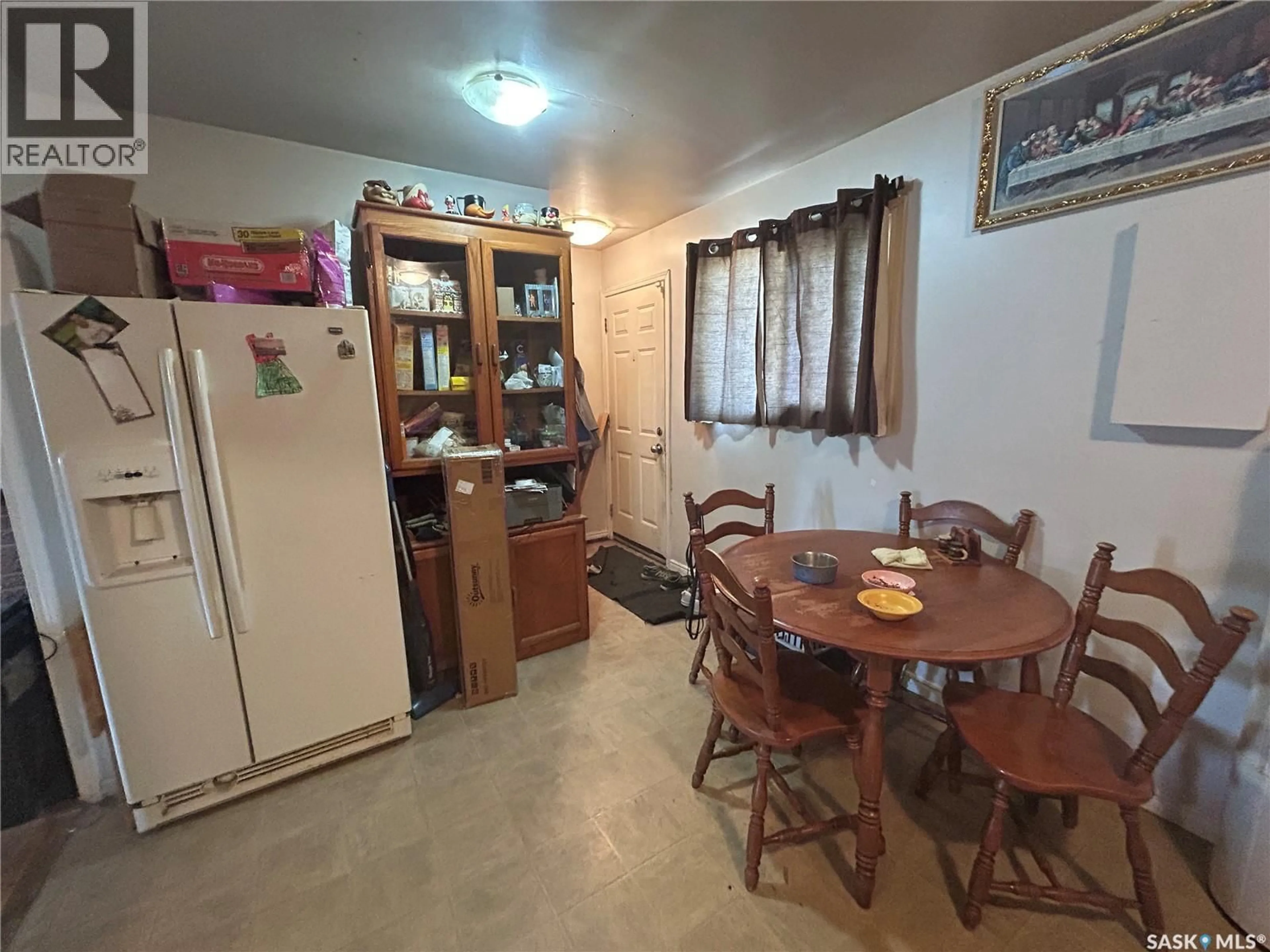 Dining room, unknown for 514 W AVENUE S, Saskatoon Saskatchewan S7M3G8