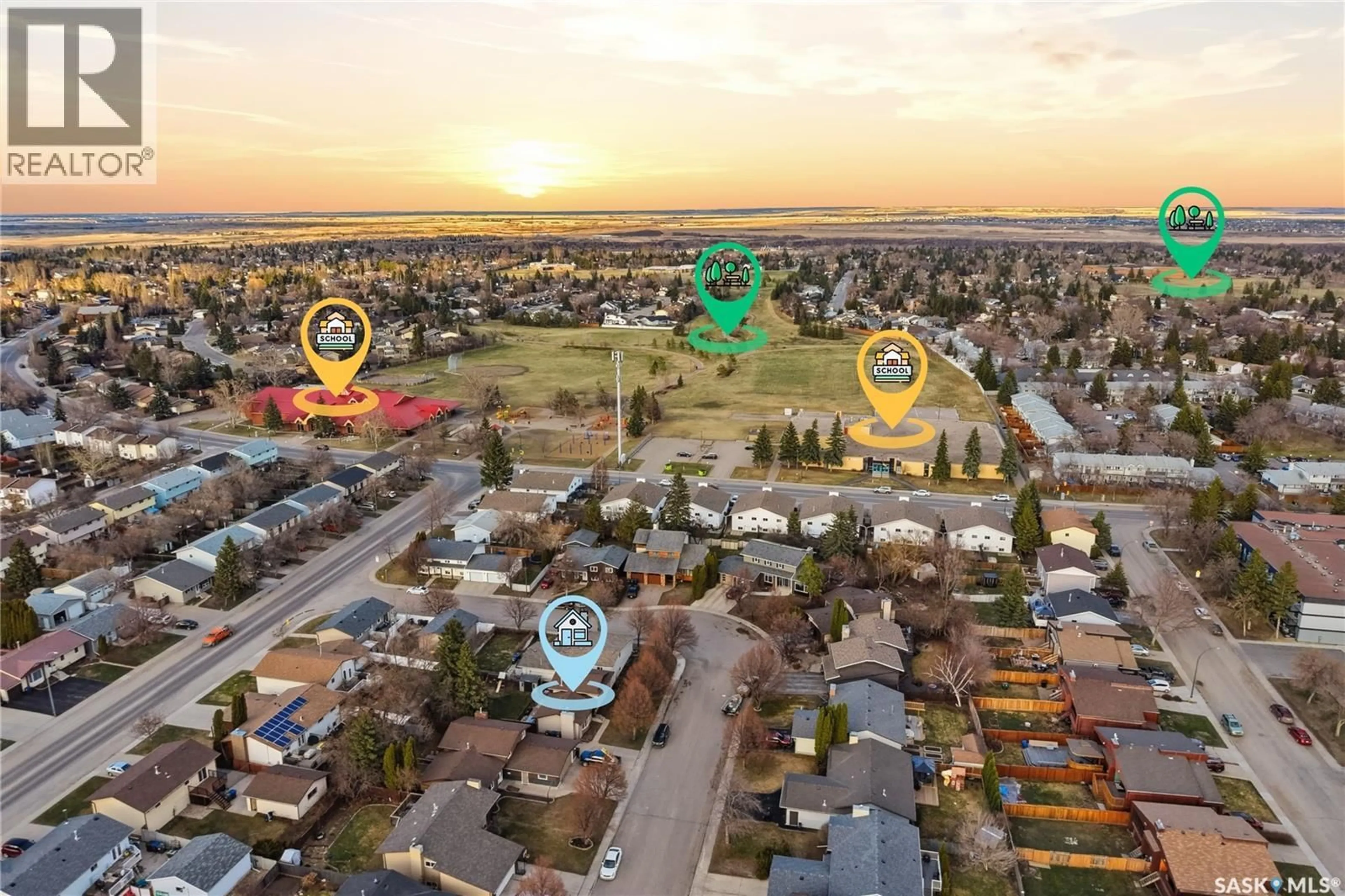 A pic from outside/outdoor area/front of a property/back of a property/a pic from drone, street for 174 RAO CRESCENT, Saskatoon Saskatchewan S7K6V9